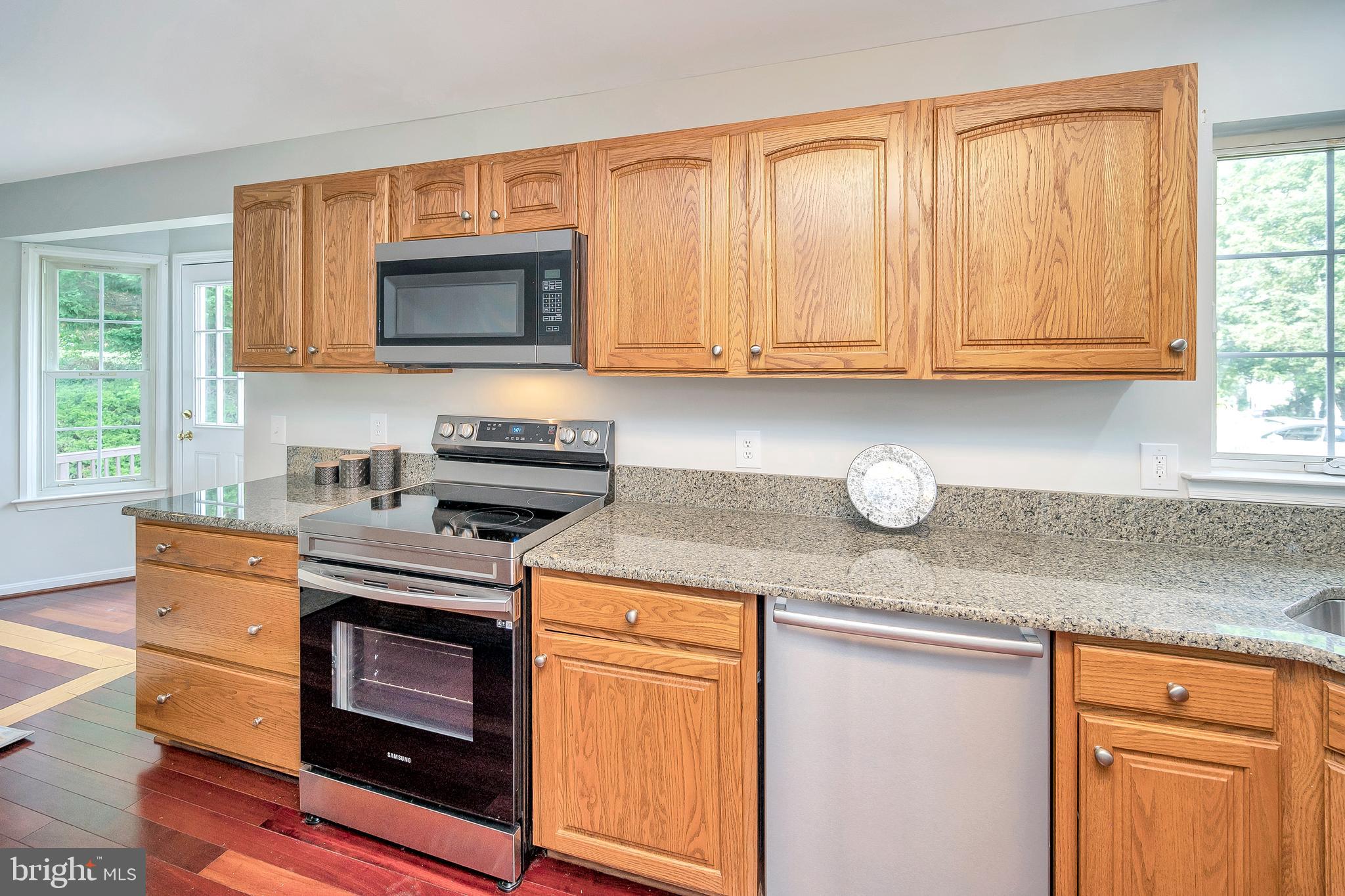 HAMPTON OAKS - Residential