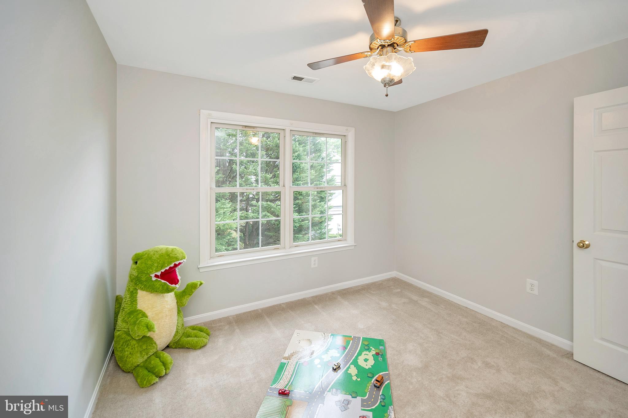 HAMPTON OAKS - Residential