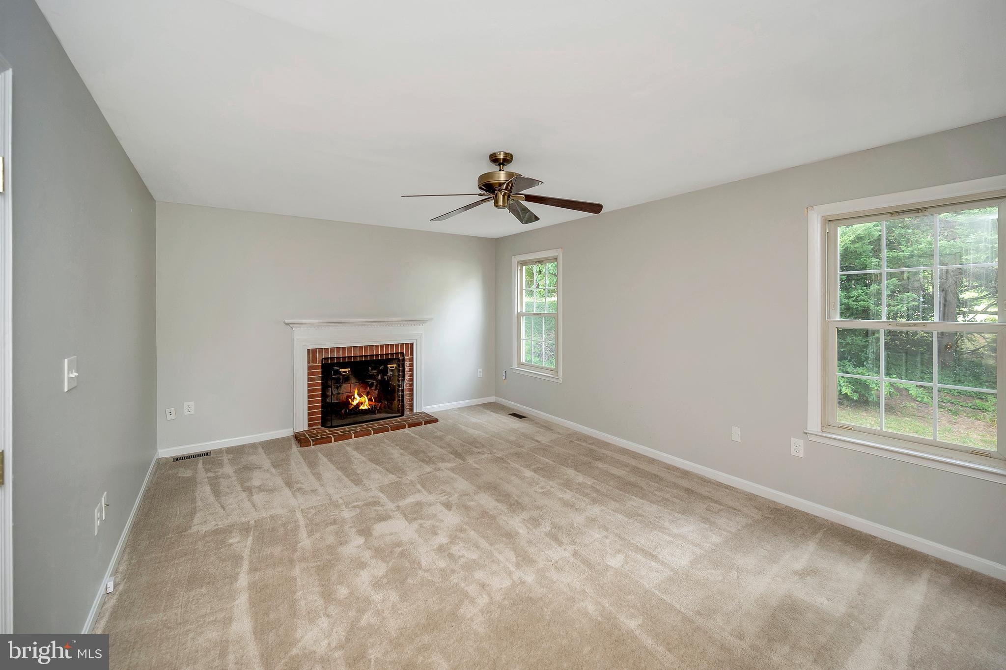 HAMPTON OAKS - Residential