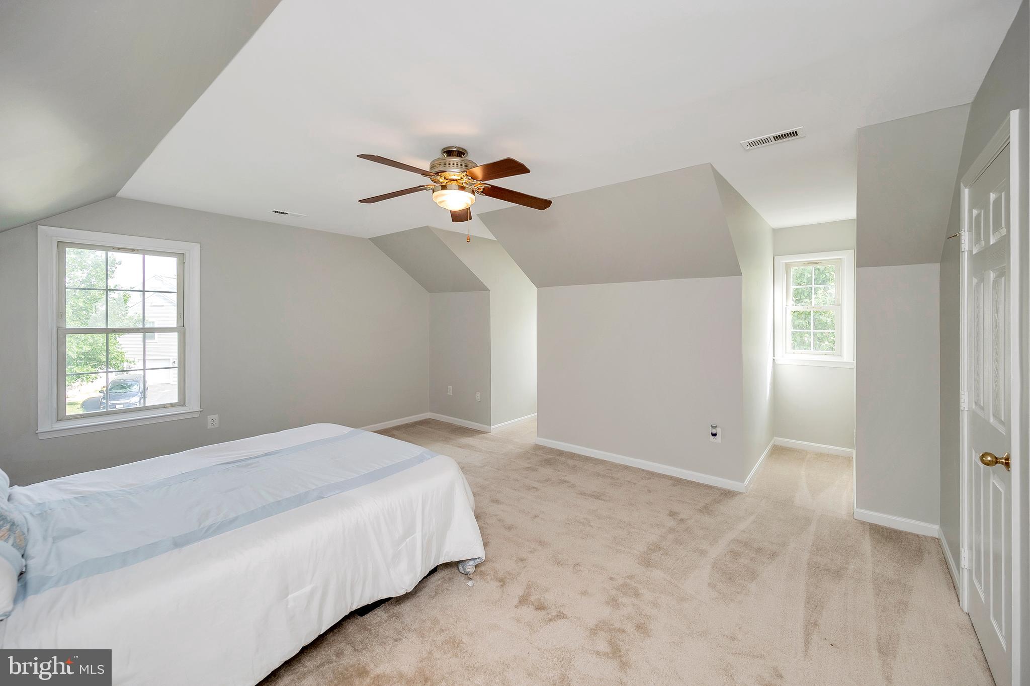 HAMPTON OAKS - Residential