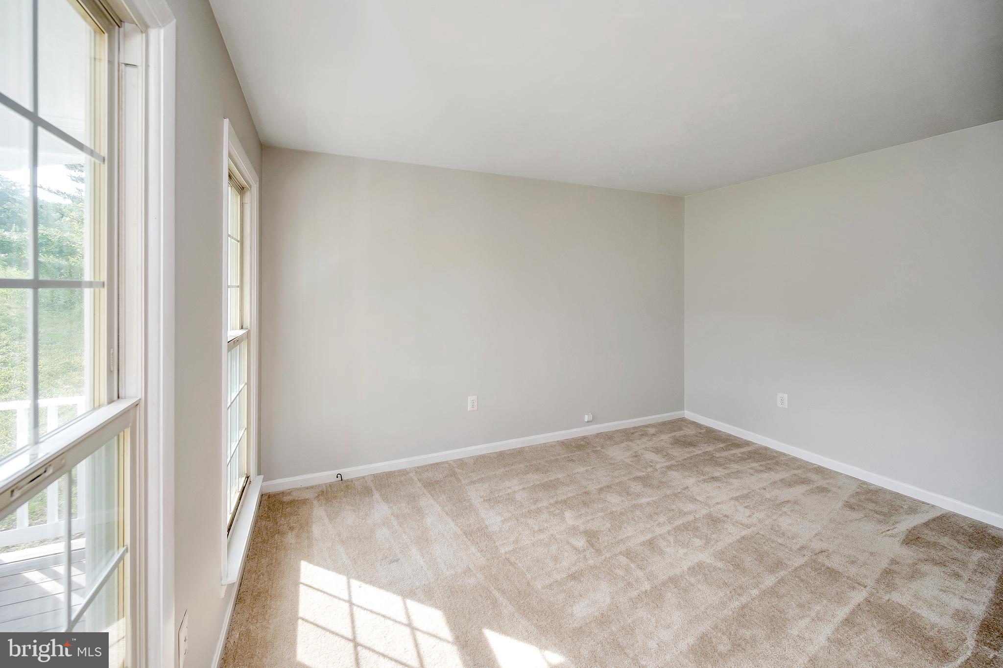 HAMPTON OAKS - Residential