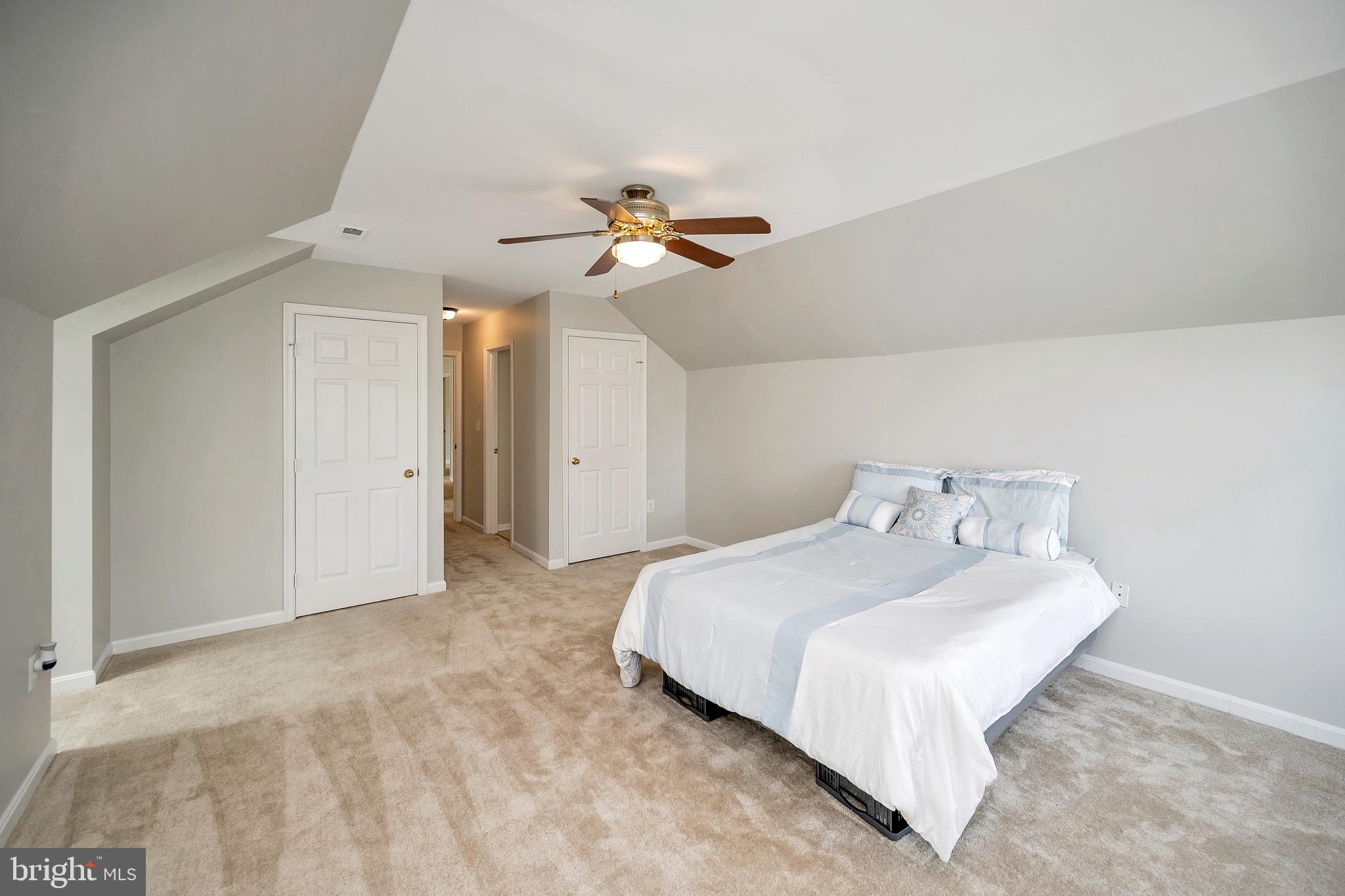 HAMPTON OAKS - Residential