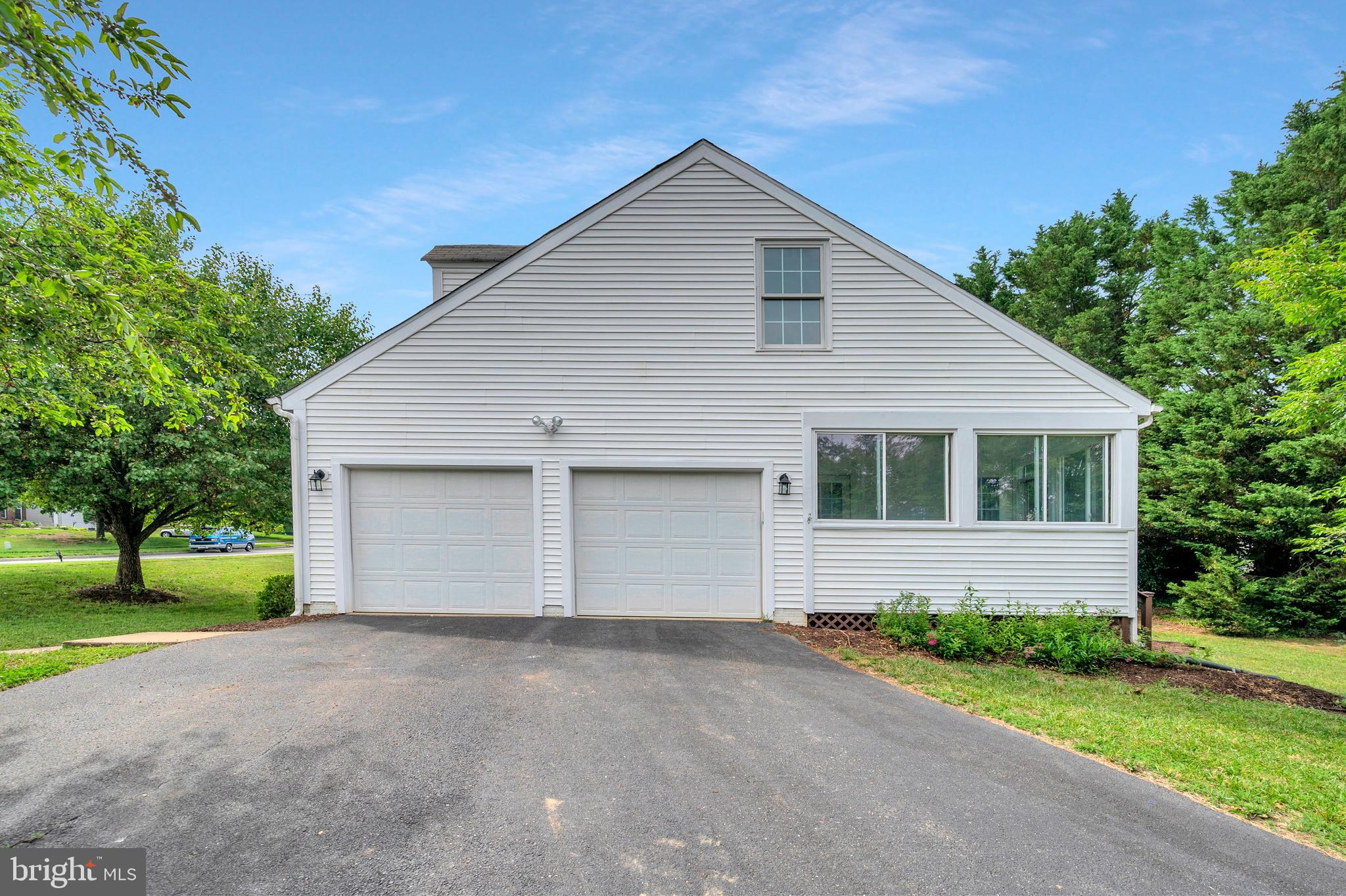 HAMPTON OAKS - Residential