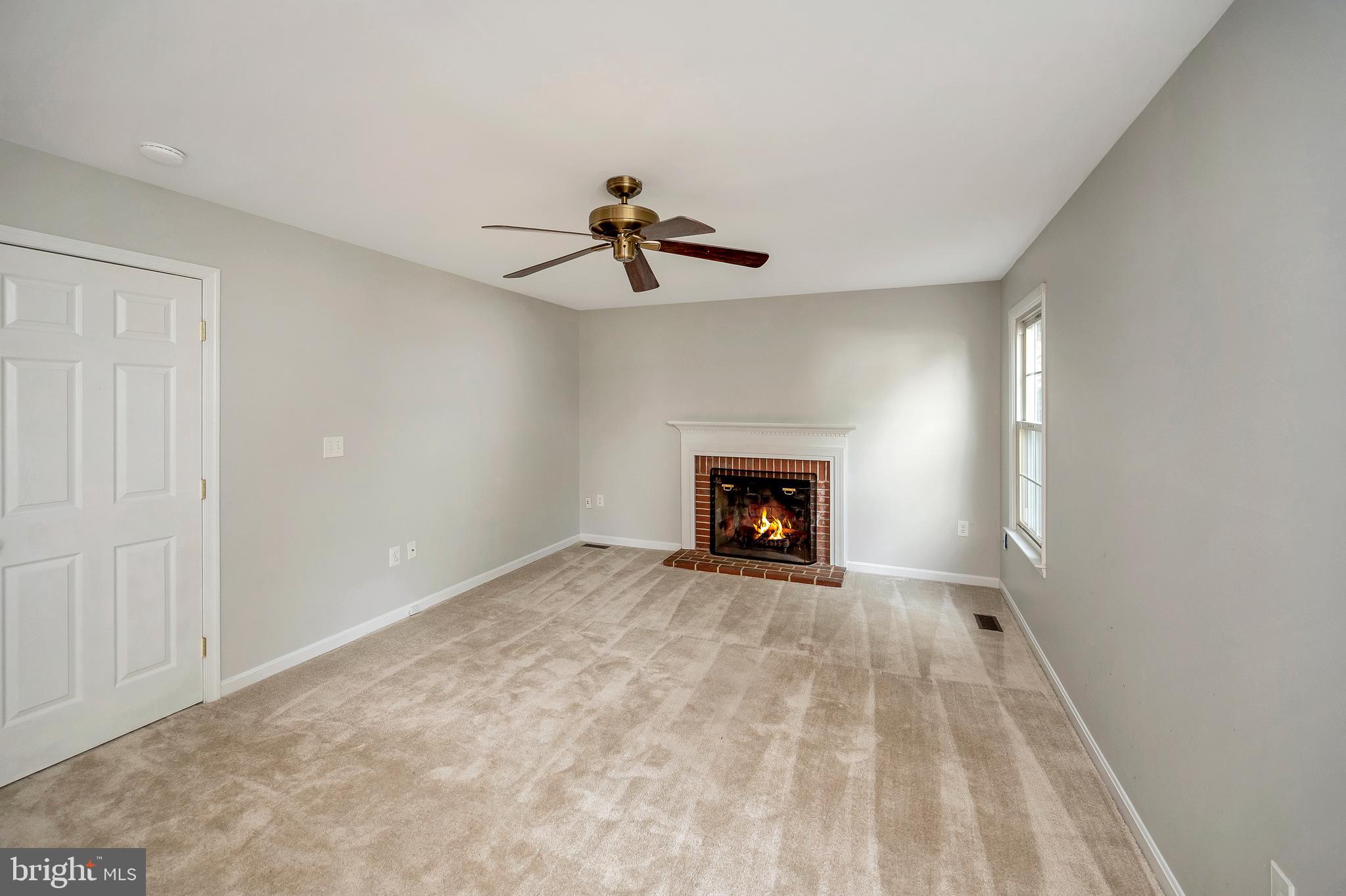 HAMPTON OAKS - Residential