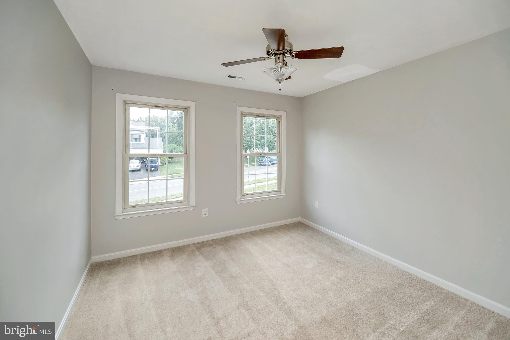 HAMPTON OAKS - Residential