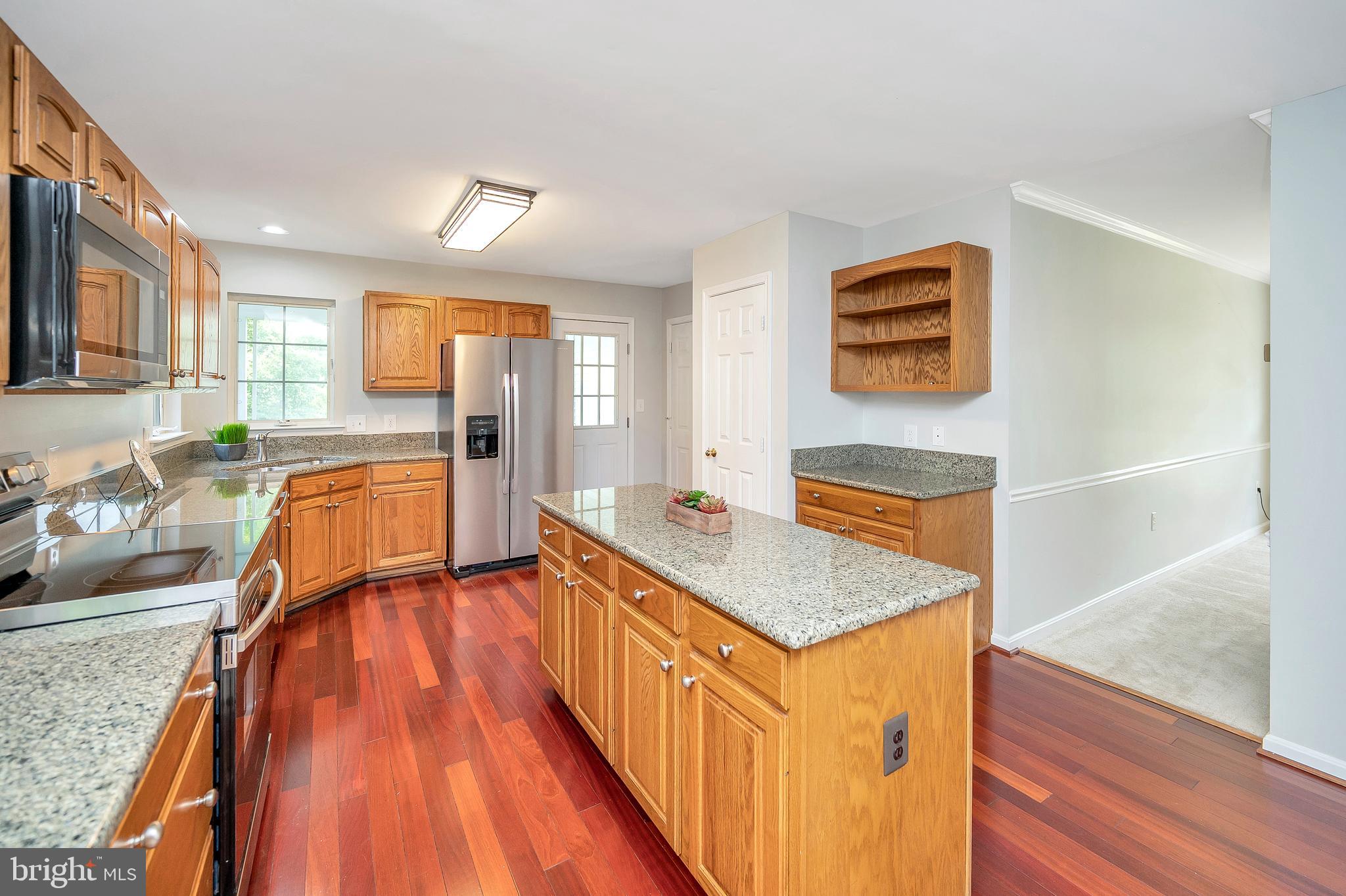 HAMPTON OAKS - Residential