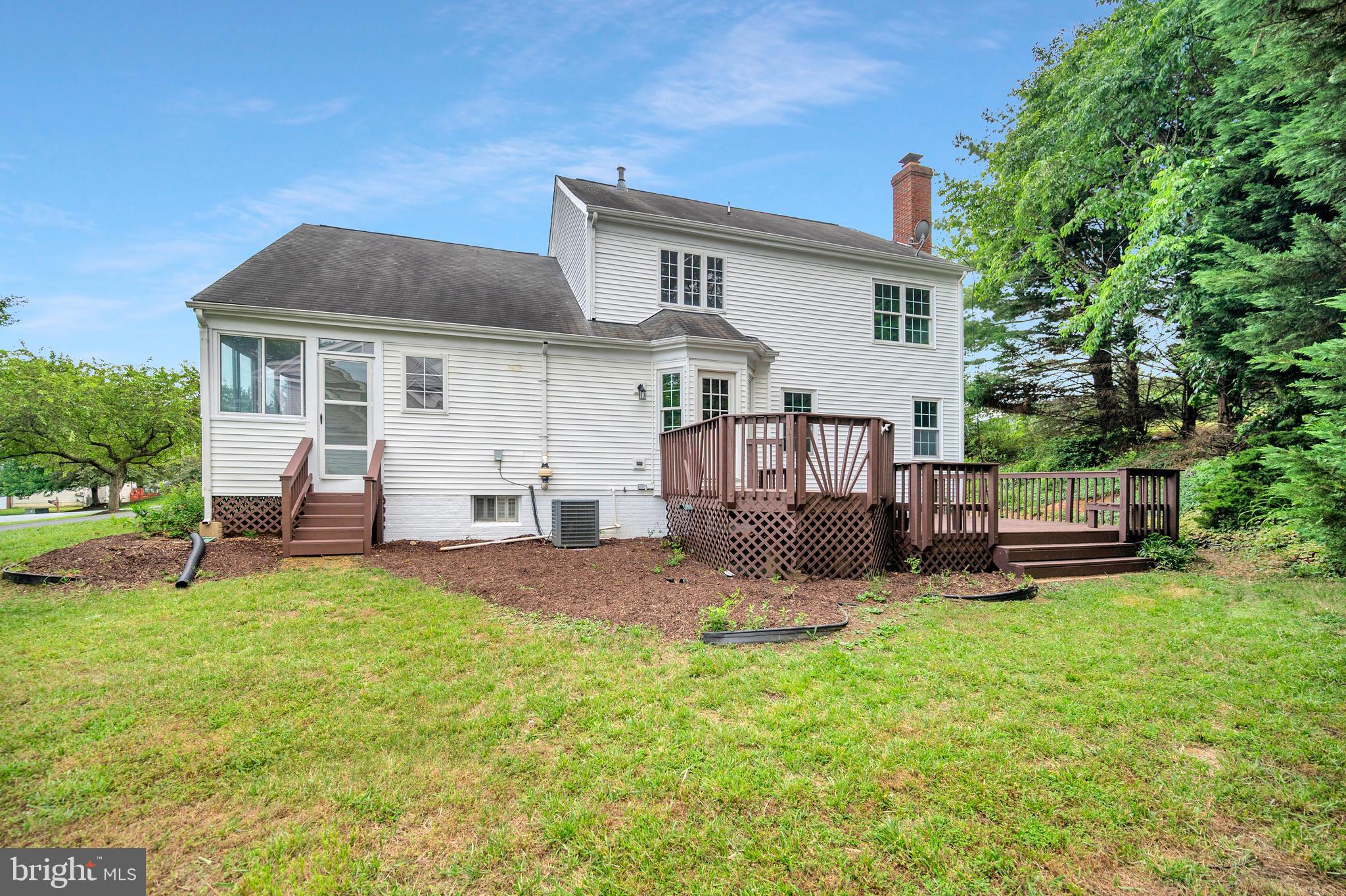 HAMPTON OAKS - Residential