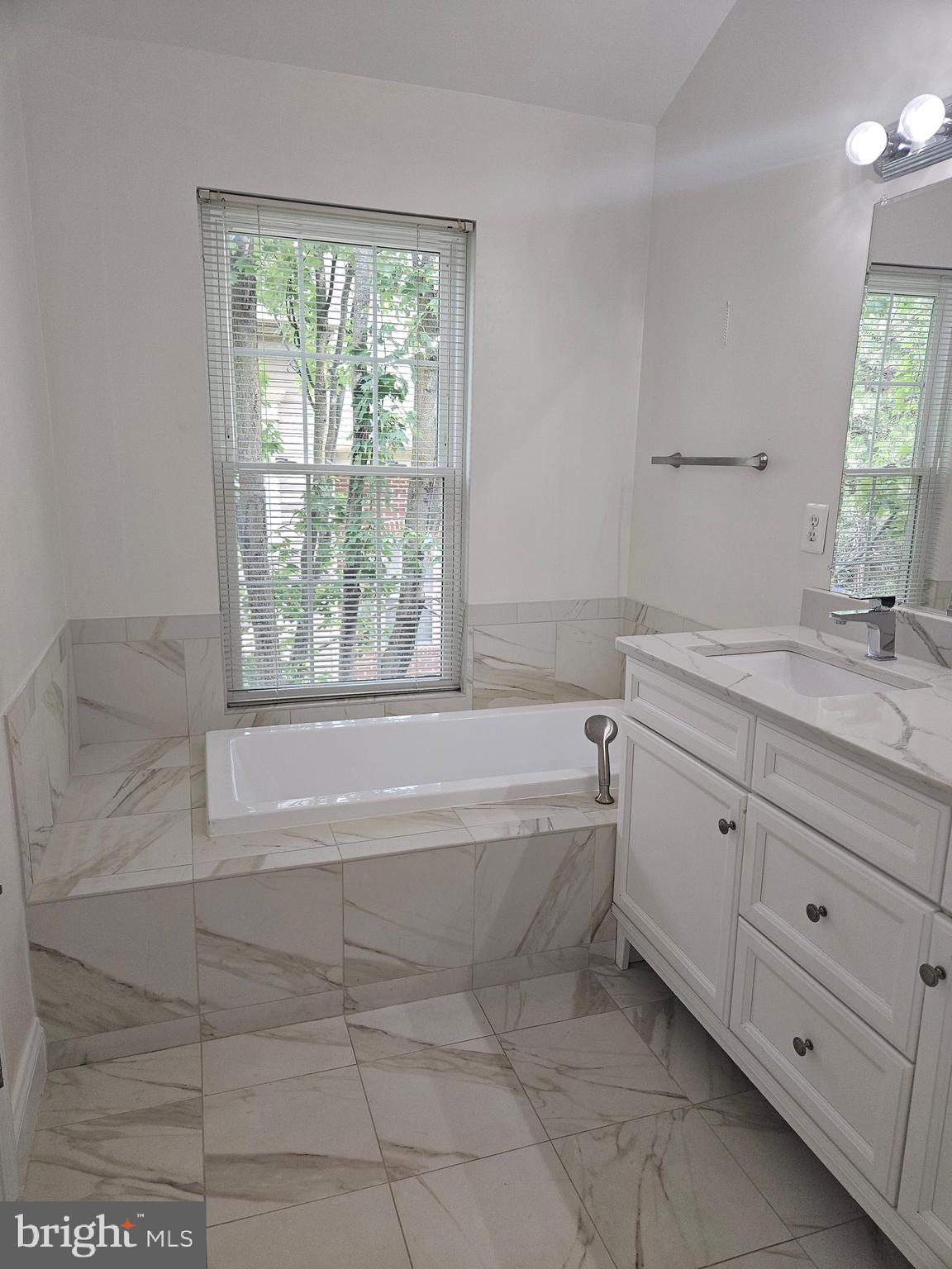 WASHINGTONIAN CENTER - Residential Lease