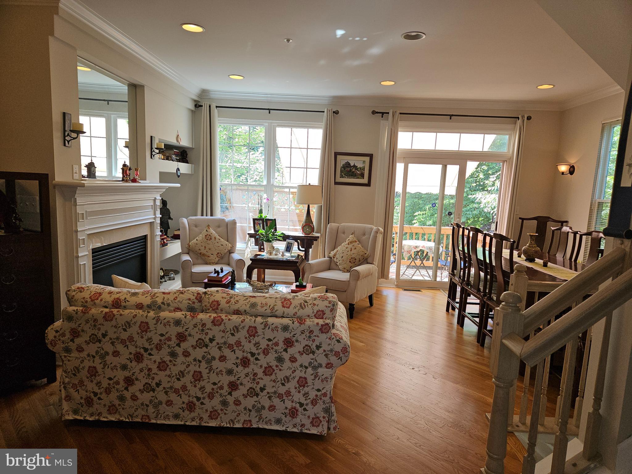 WASHINGTONIAN CENTER - Residential Lease