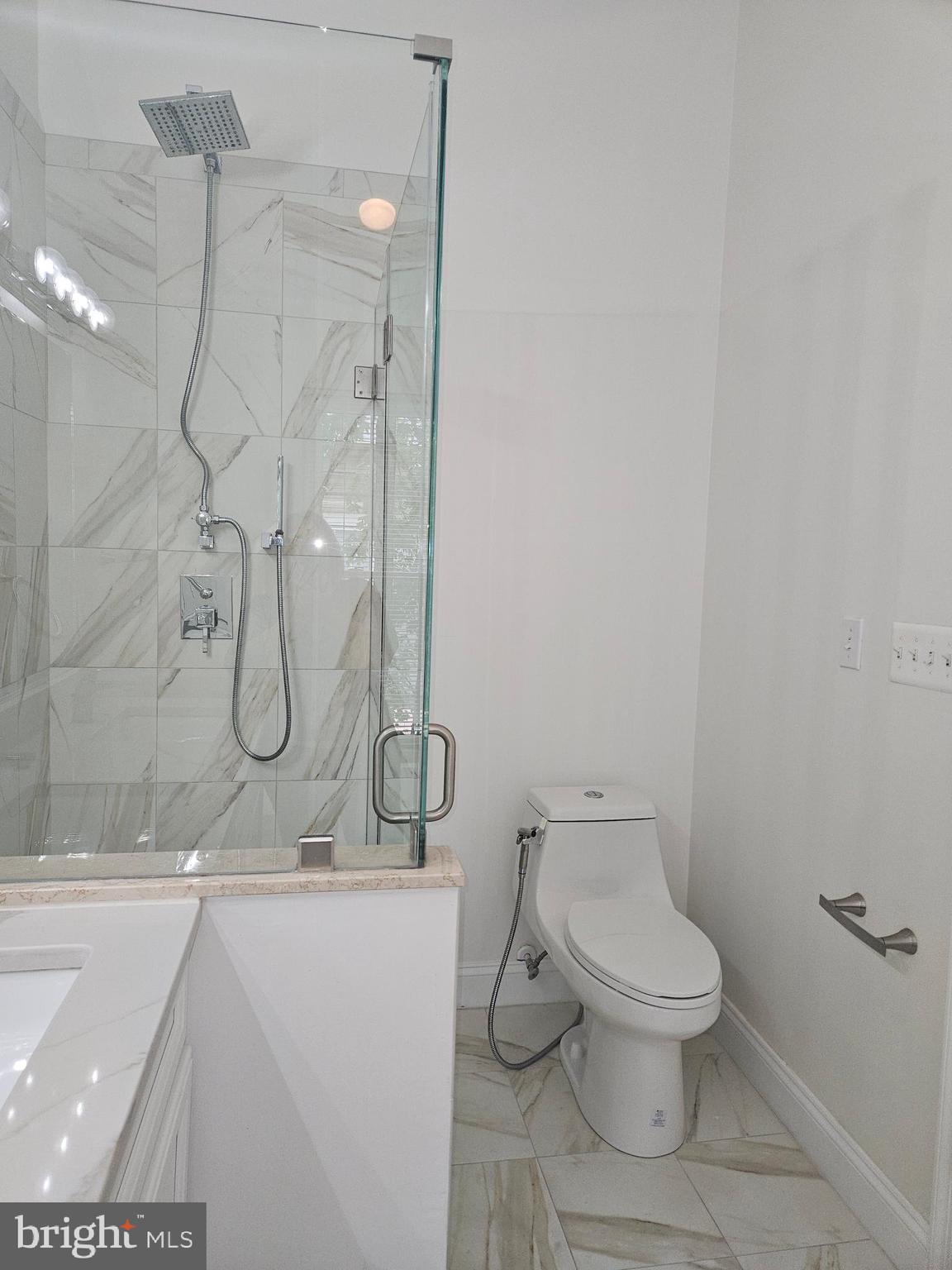 WASHINGTONIAN CENTER - Residential Lease