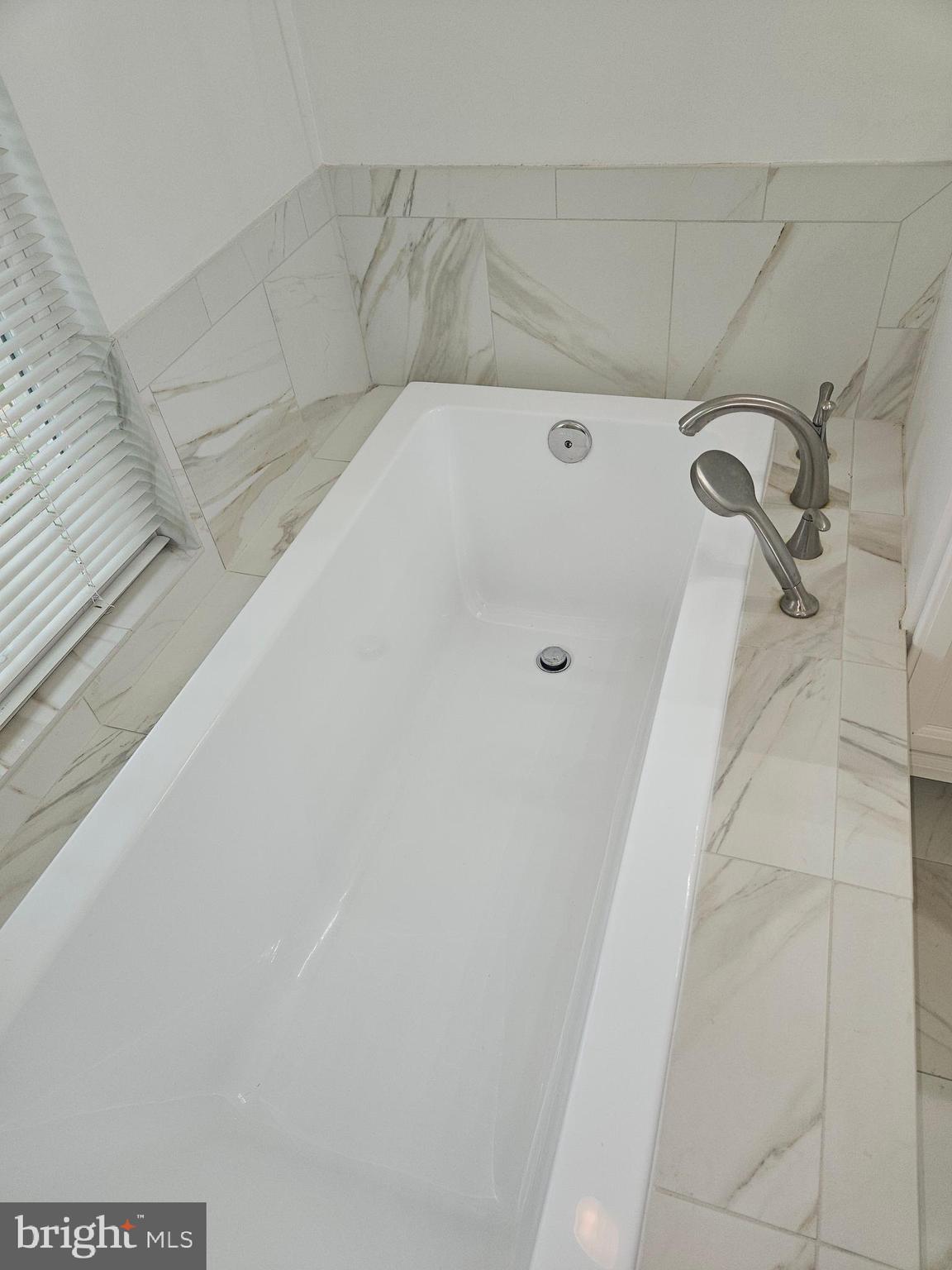 WASHINGTONIAN CENTER - Residential Lease