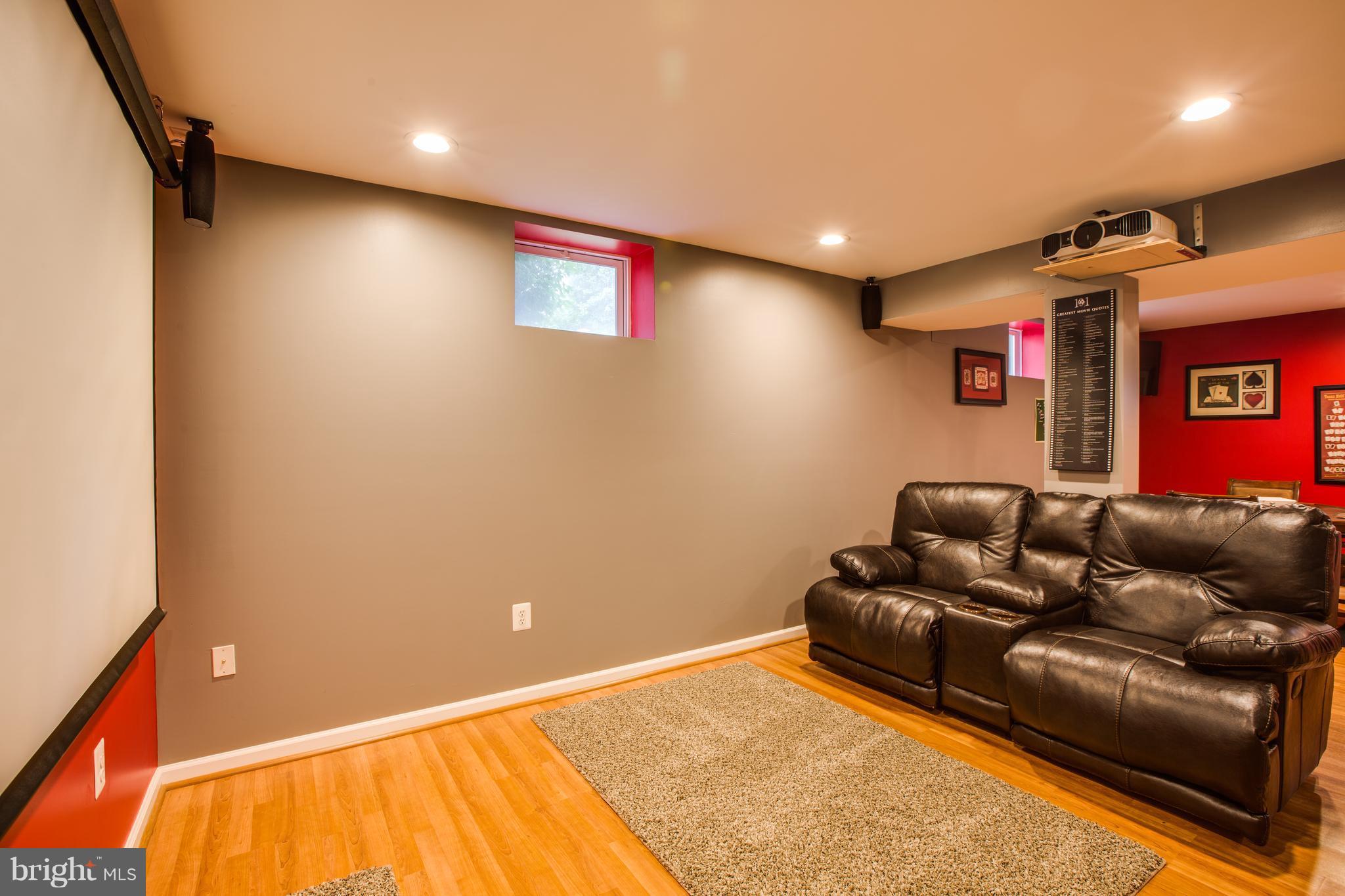 COLECHESTER VILLAGE - Residential