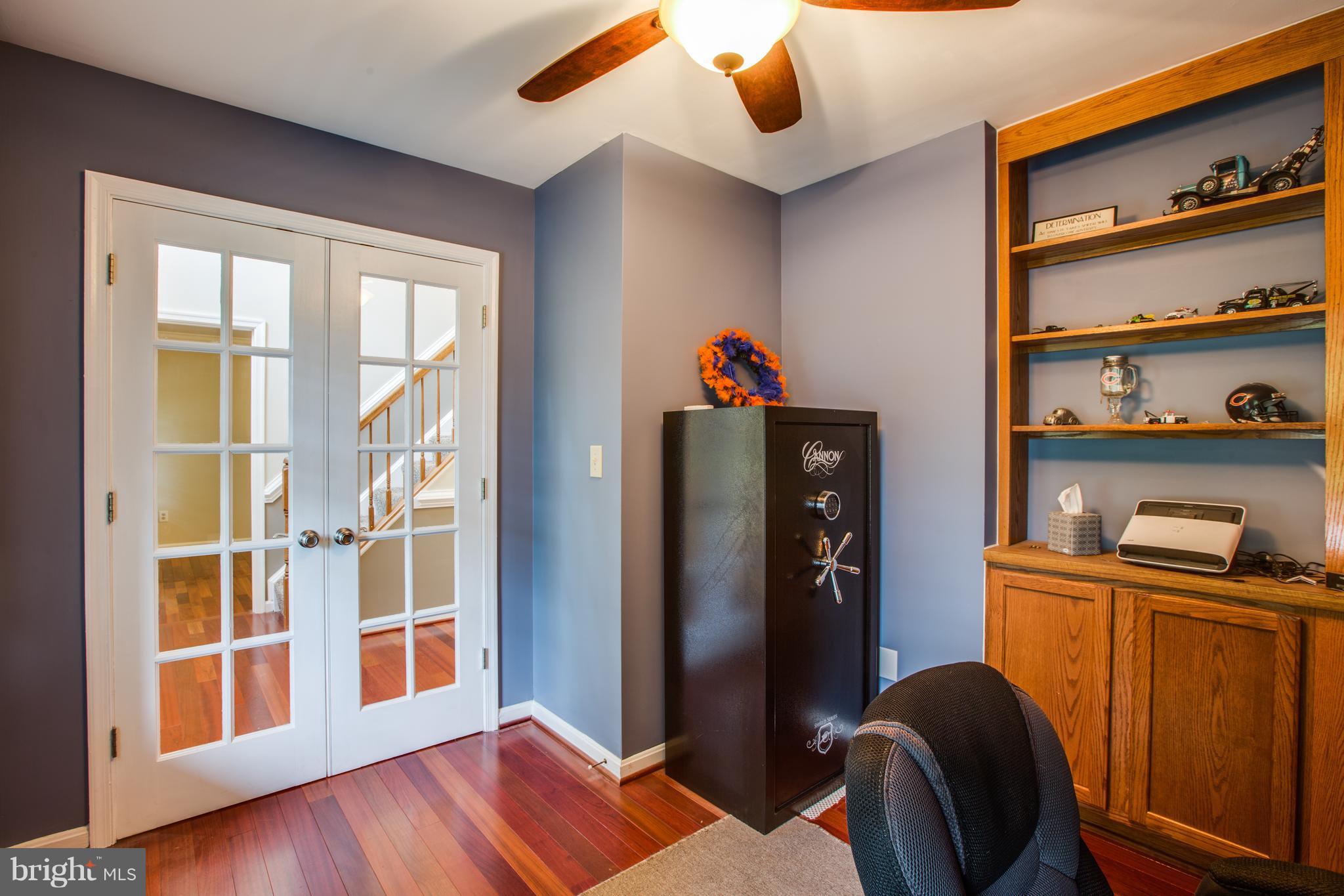 COLECHESTER VILLAGE - Residential