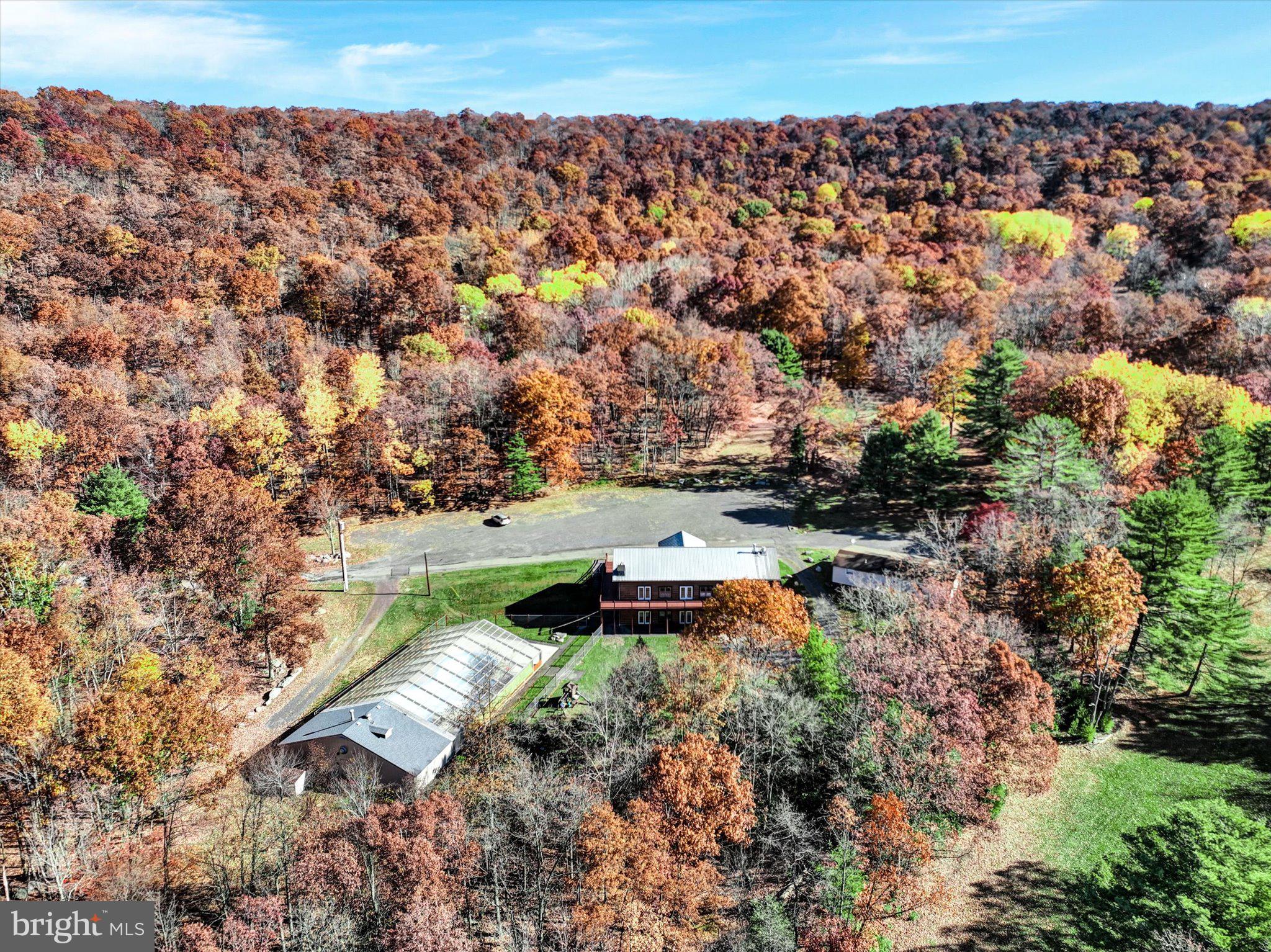 COVE VILLAGE - Land