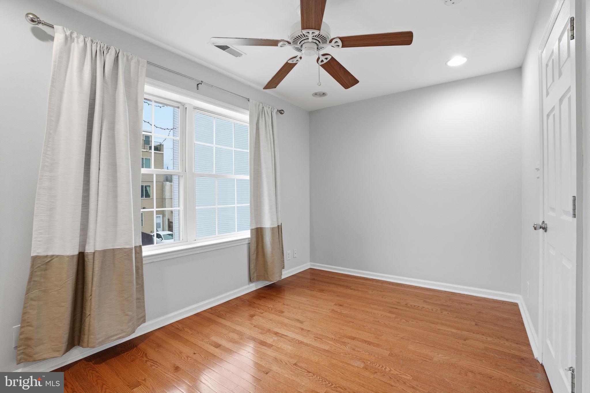 GRAYS FERRY - Residential