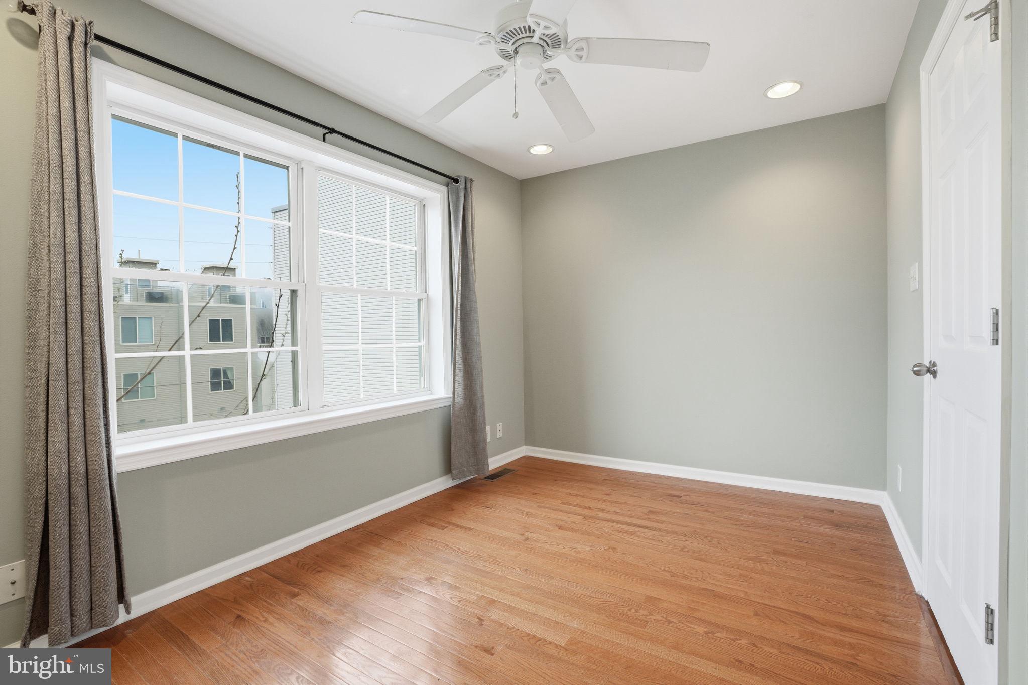 GRAYS FERRY - Residential