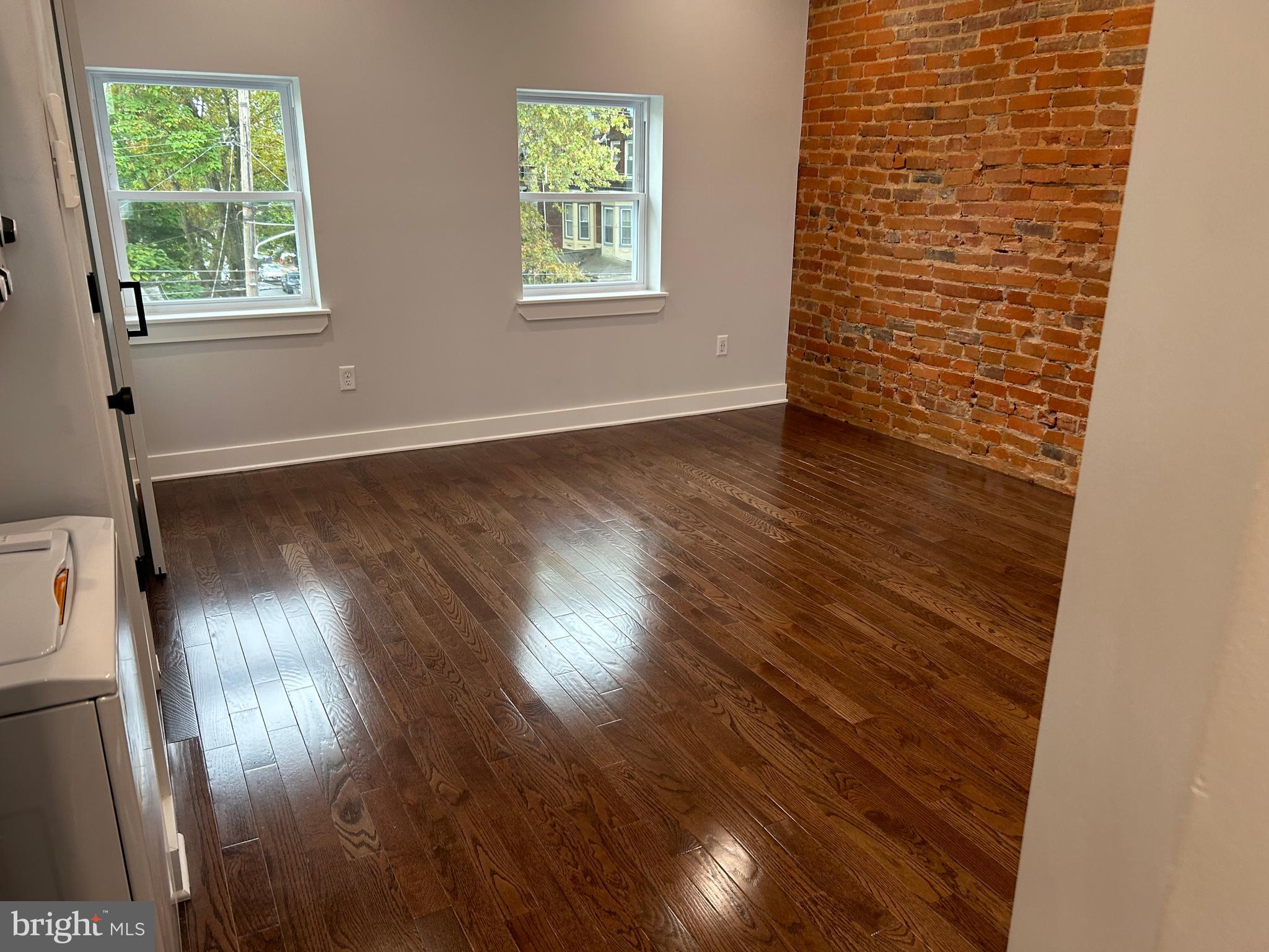 UNIVERSITY CITY - Residential Lease