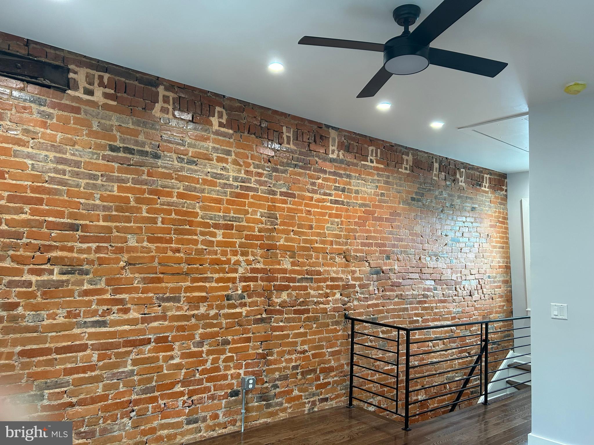 UNIVERSITY CITY - Residential Lease