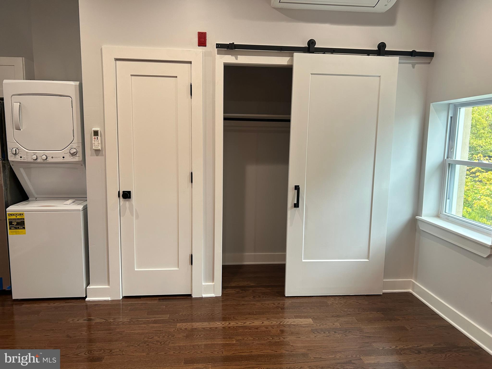 UNIVERSITY CITY - Residential Lease