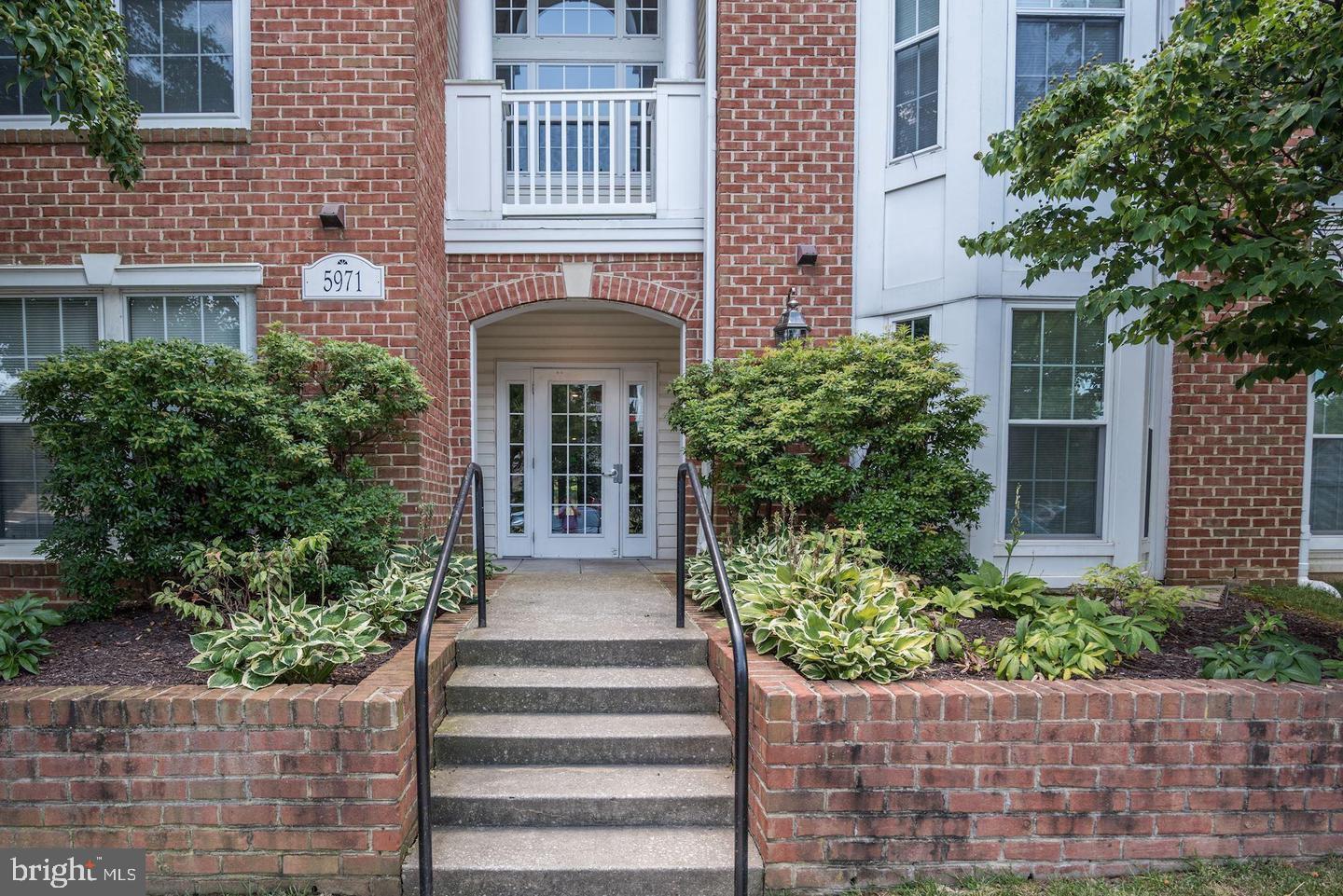 BRISTOL GREEN - Residential Lease