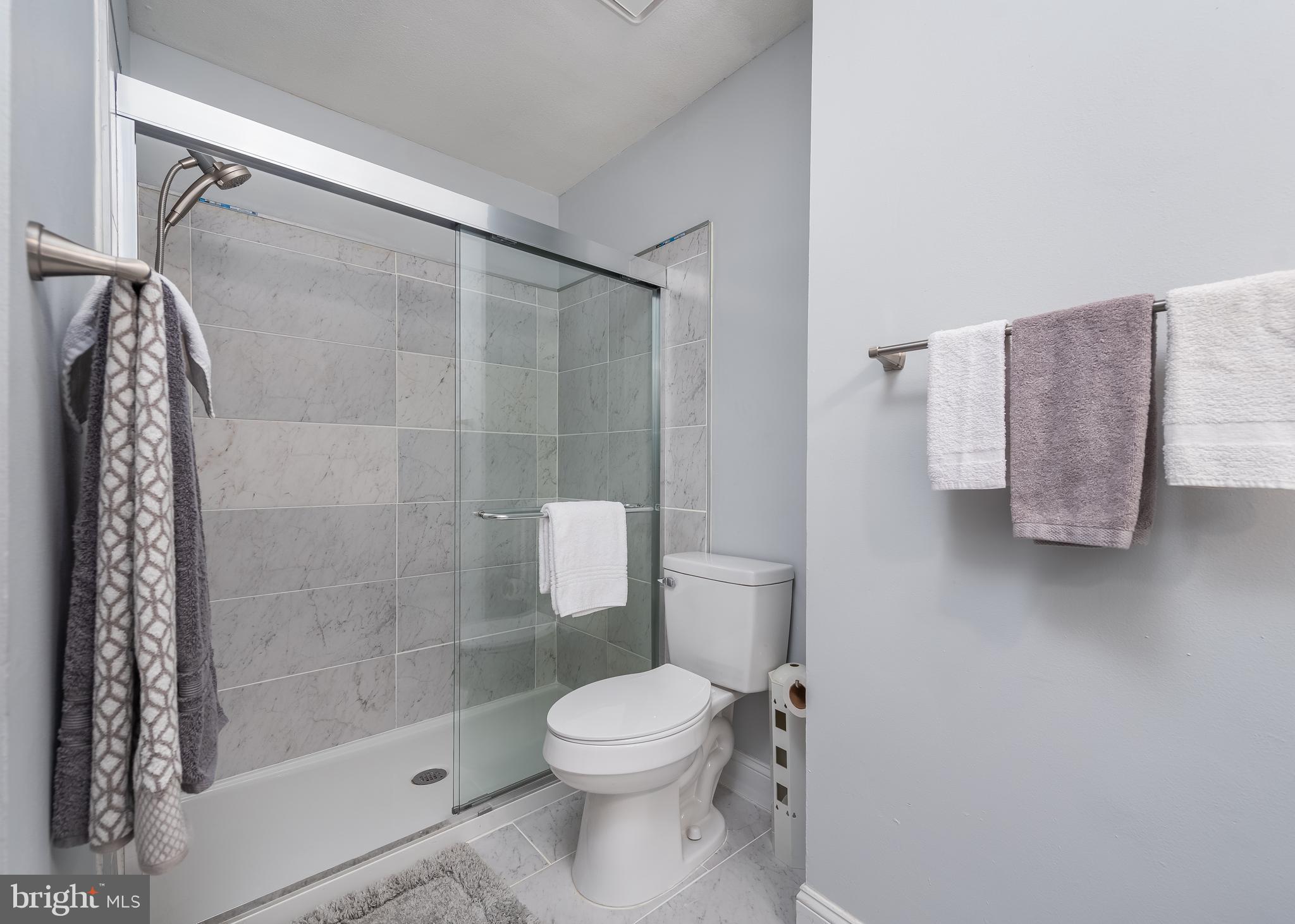 BRISTOL GREEN - Residential Lease