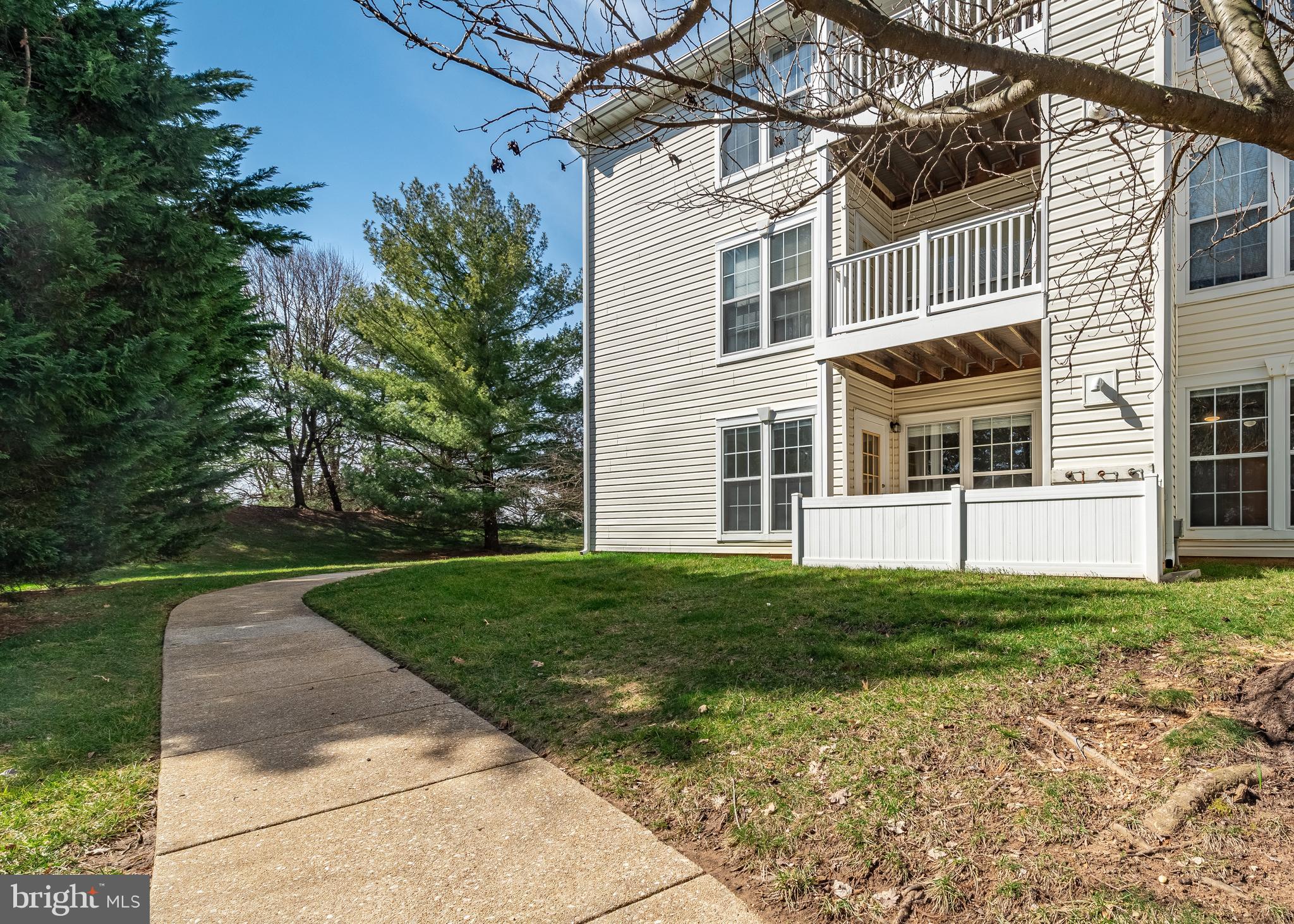 BRISTOL GREEN - Residential Lease