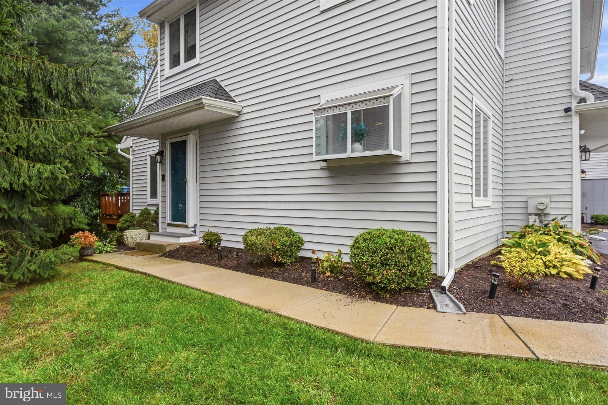 41 E JONATHAN COURT 41