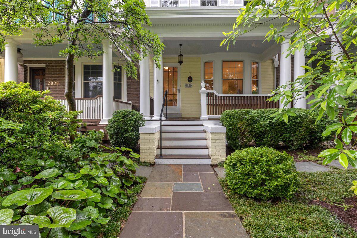 2840 27TH STREET NW
