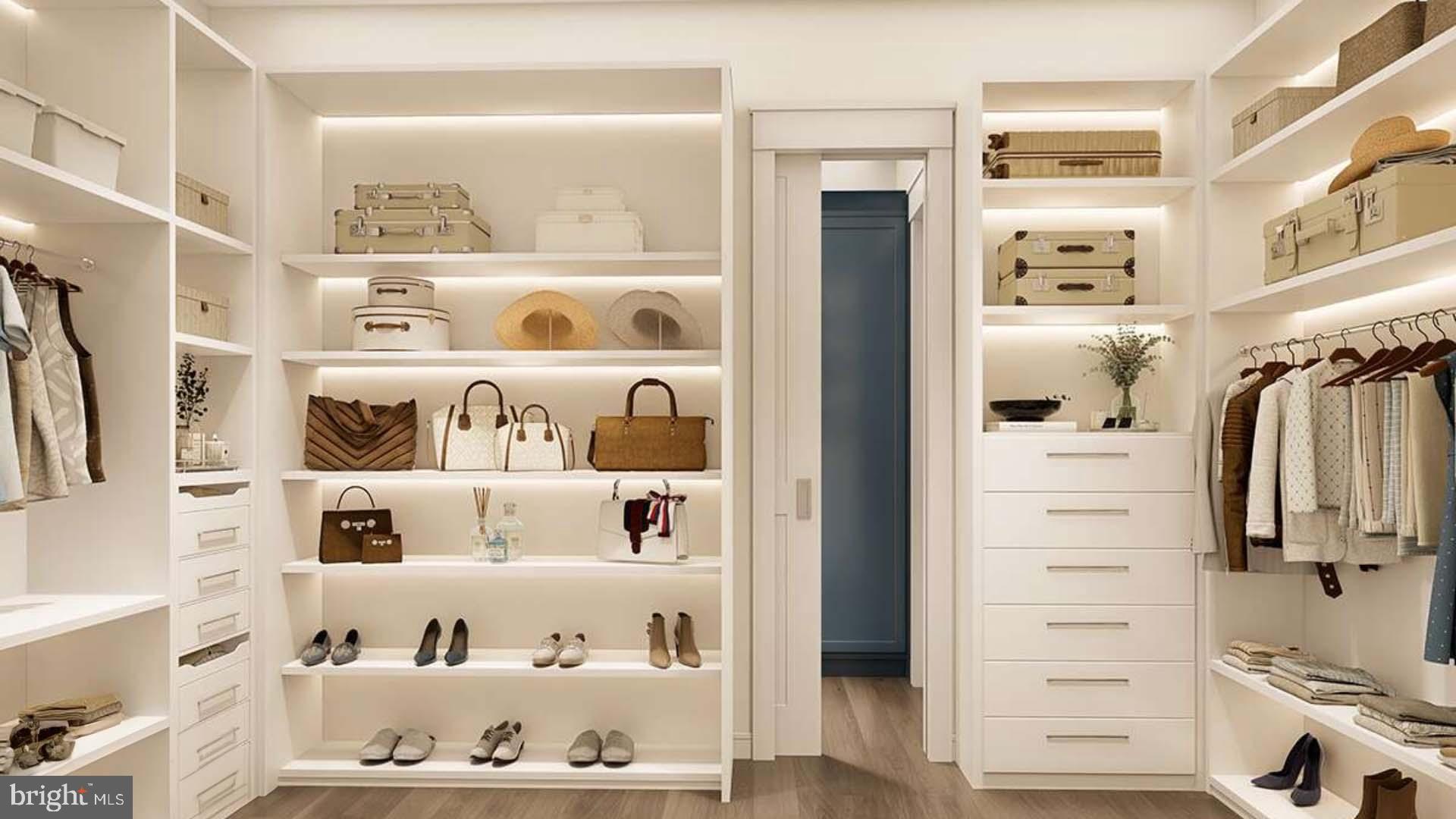 CAPTAIN'S COVE - Residential