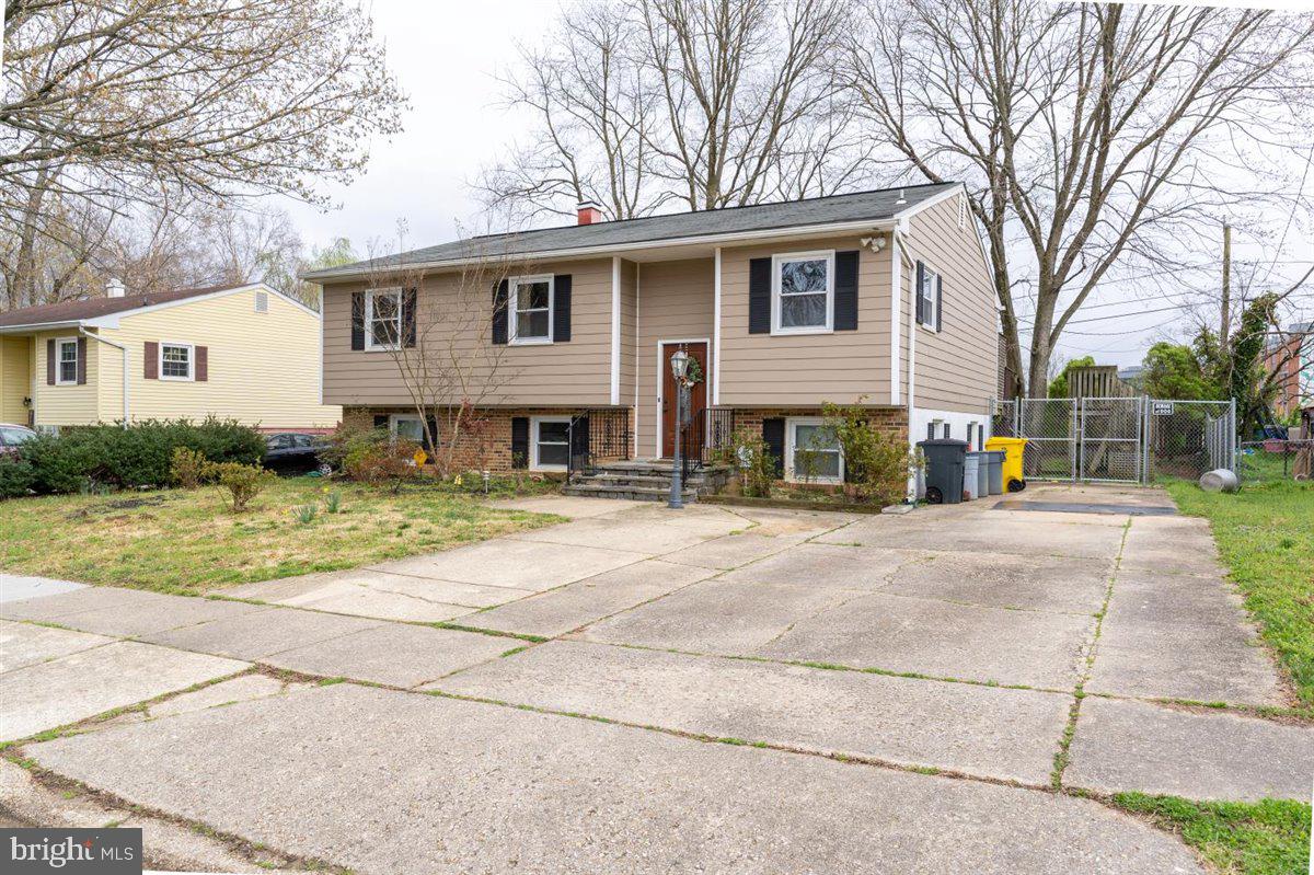 COLONY RIDGE - Residential