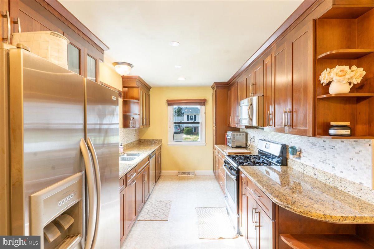 COLONY RIDGE - Residential