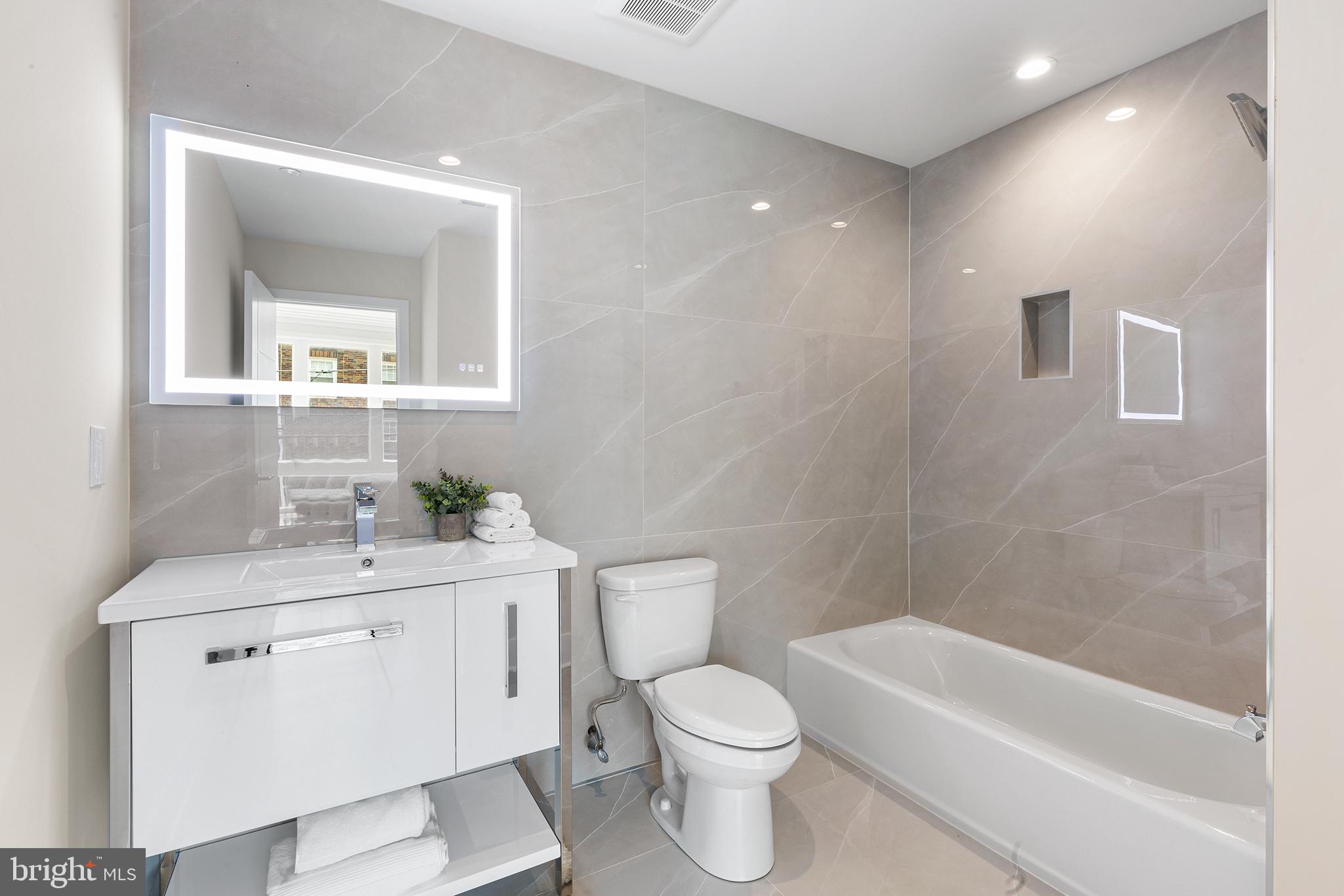 BELLA VISTA - Residential