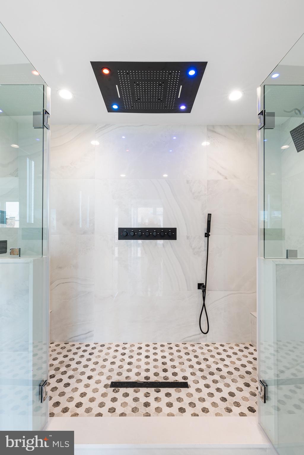 BELLA VISTA - Residential