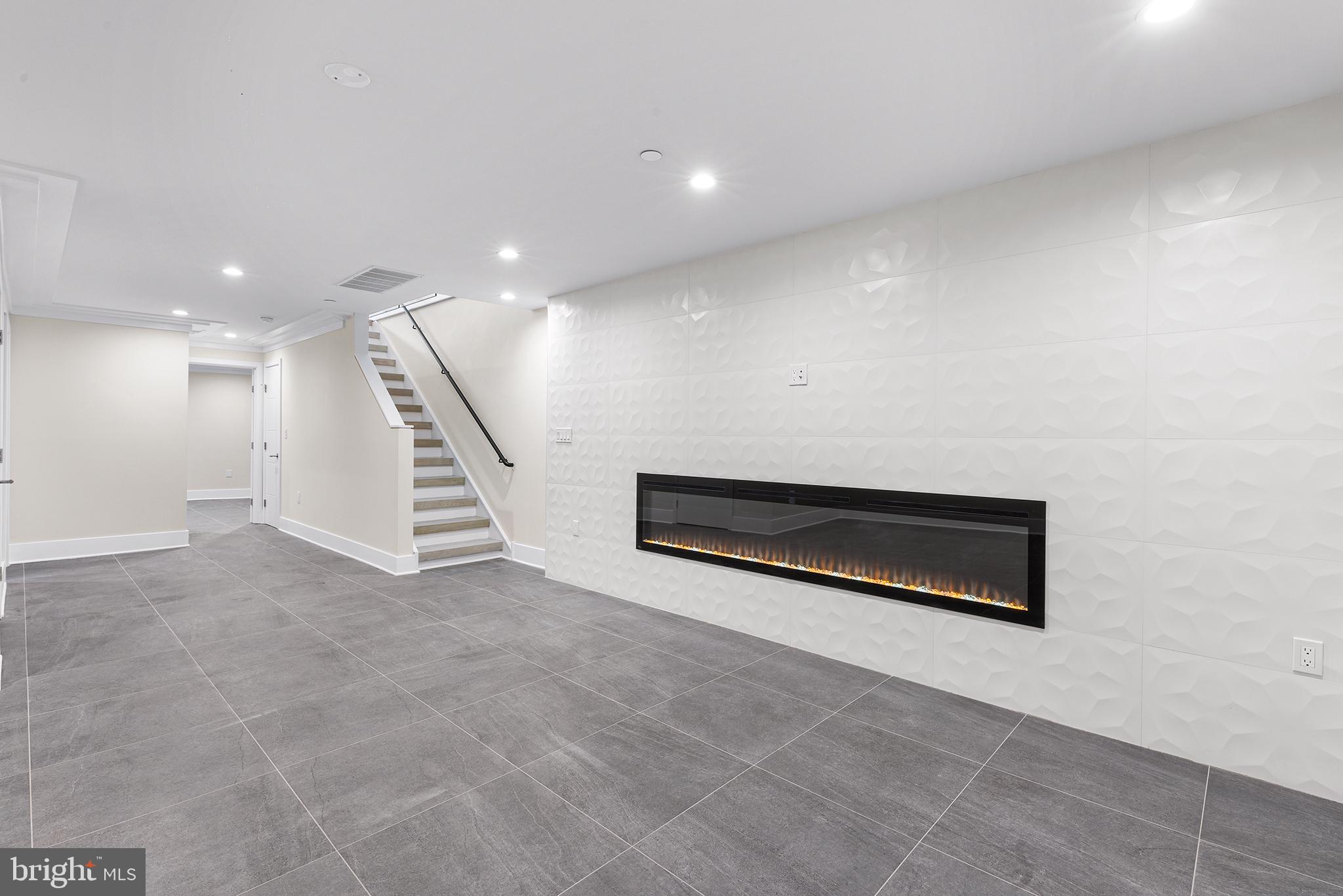 BELLA VISTA - Residential