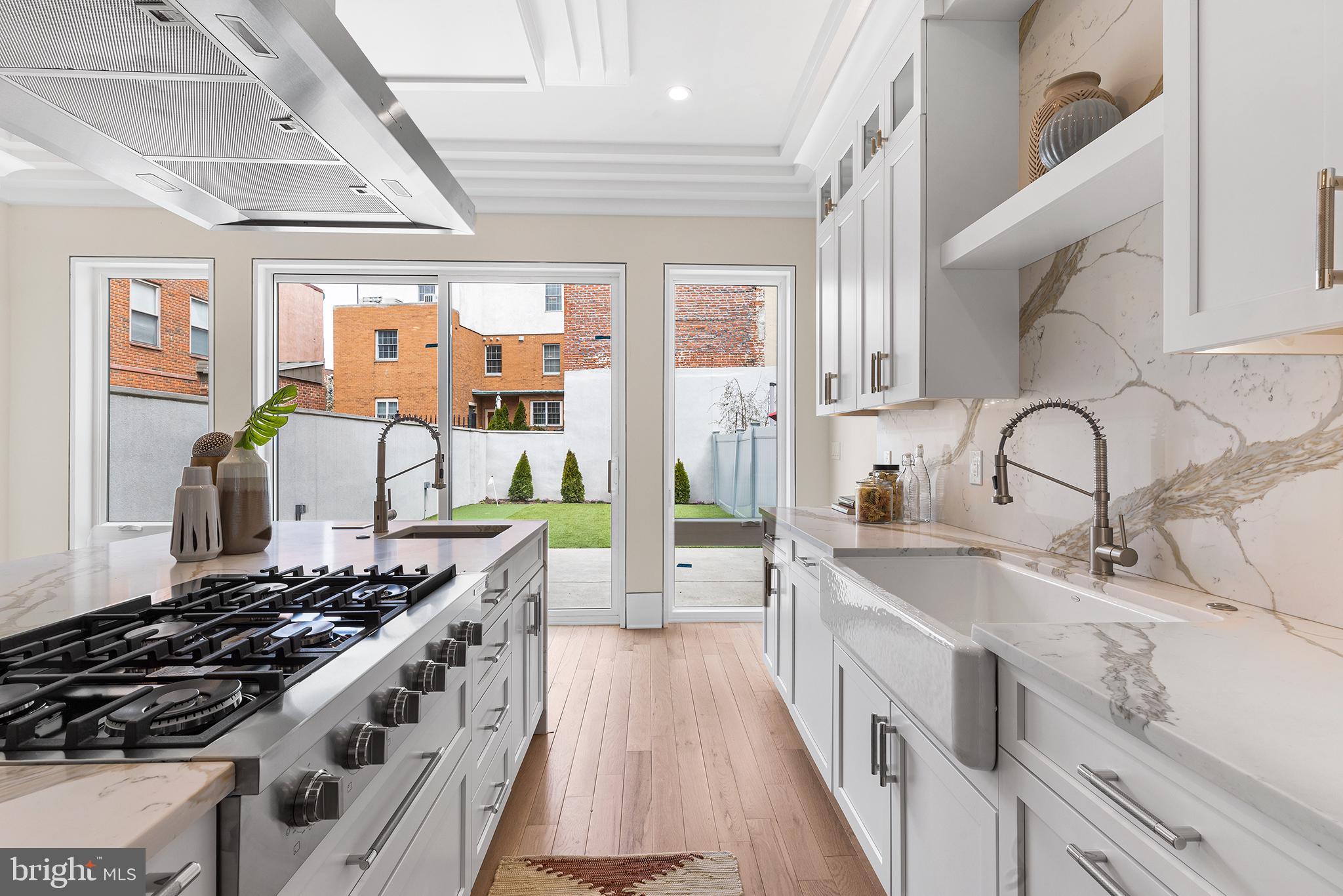 BELLA VISTA - Residential