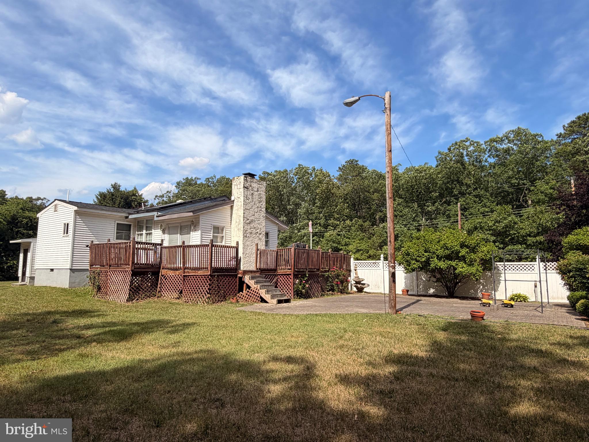 233 RISA AVENUE