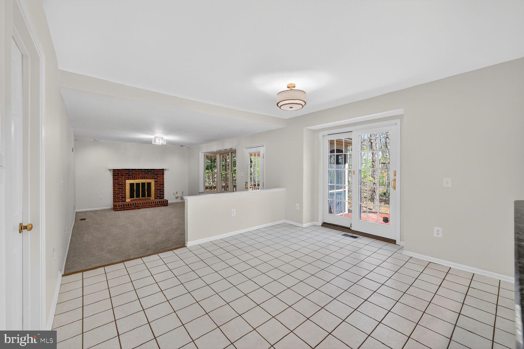 FRANKLIN OAKS - Residential