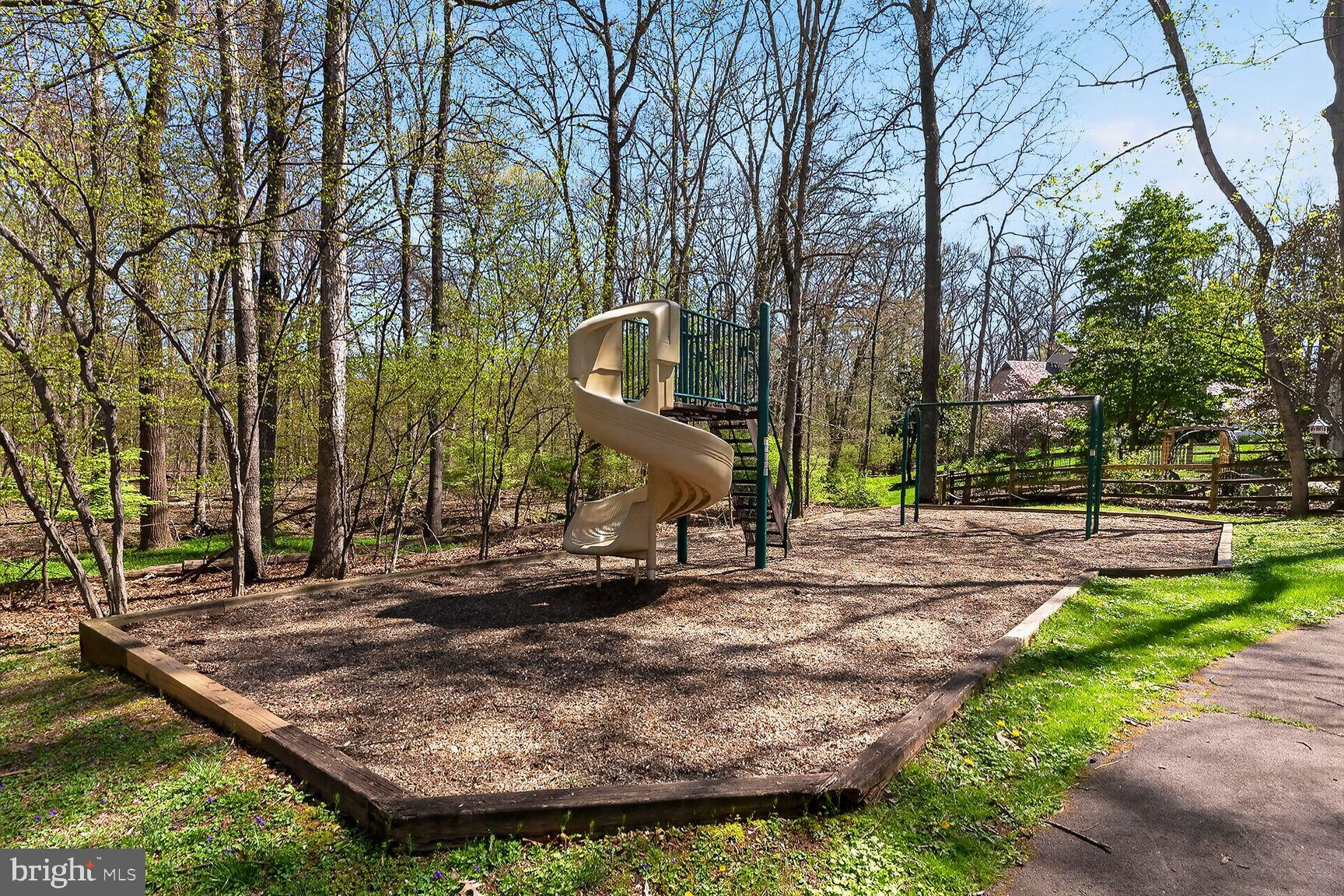 FRANKLIN OAKS - Residential