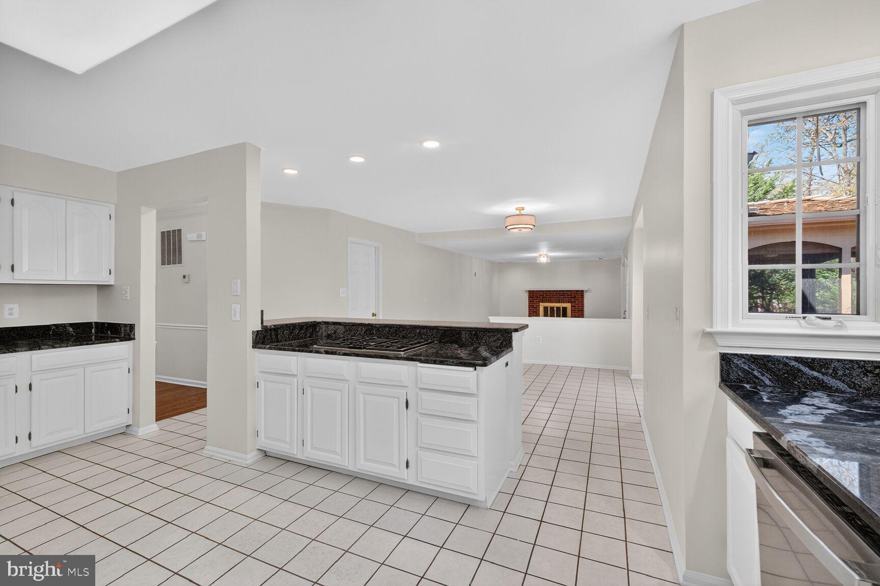 FRANKLIN OAKS - Residential