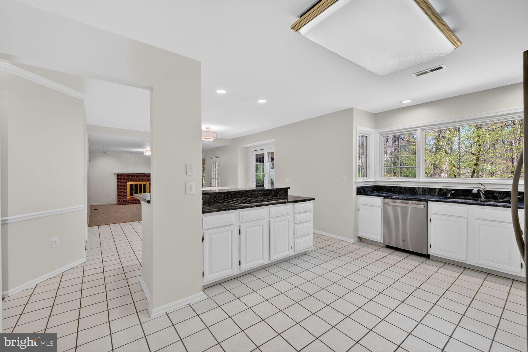 FRANKLIN OAKS - Residential