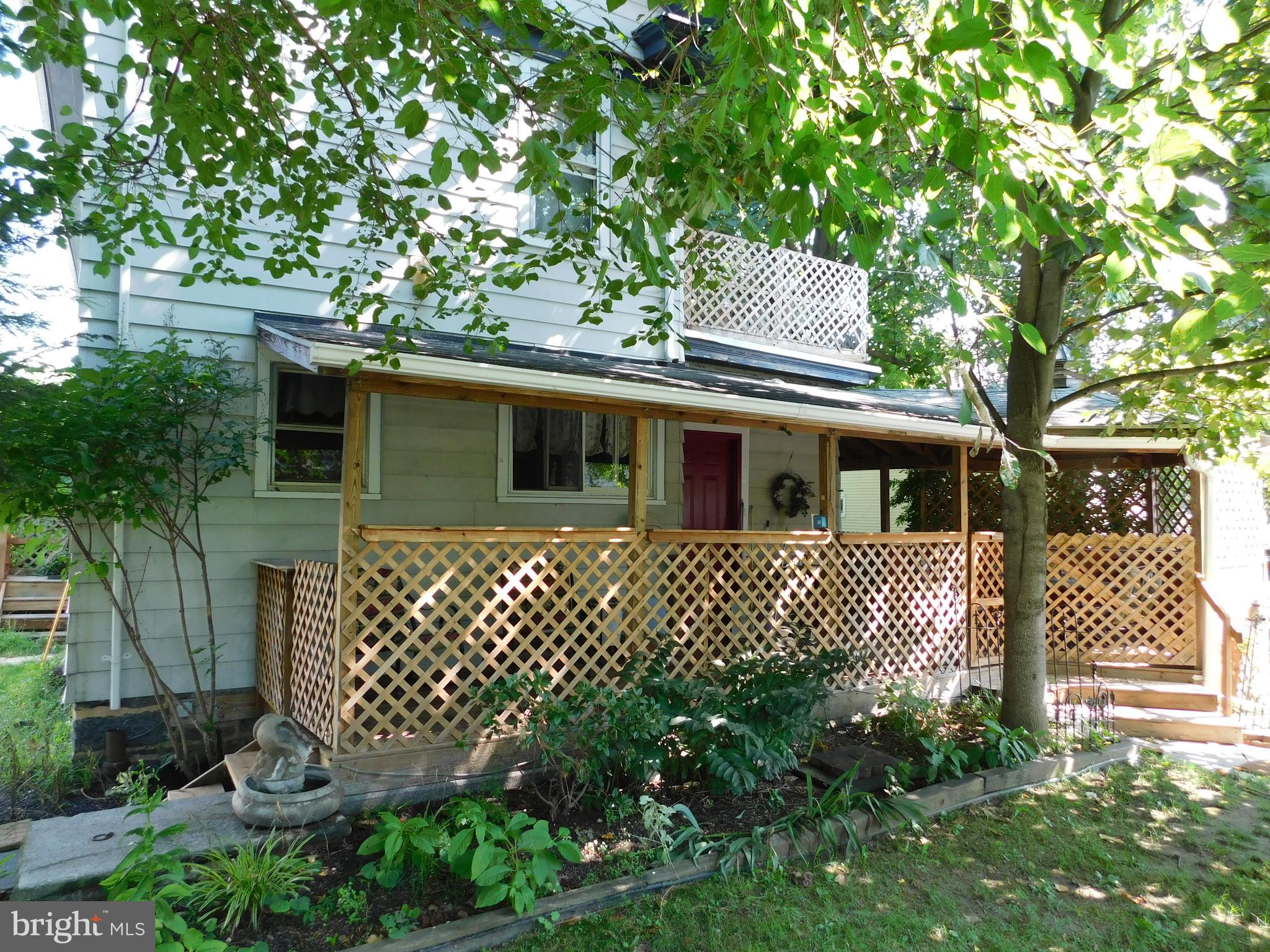 LEAMAN PLACE - Residential