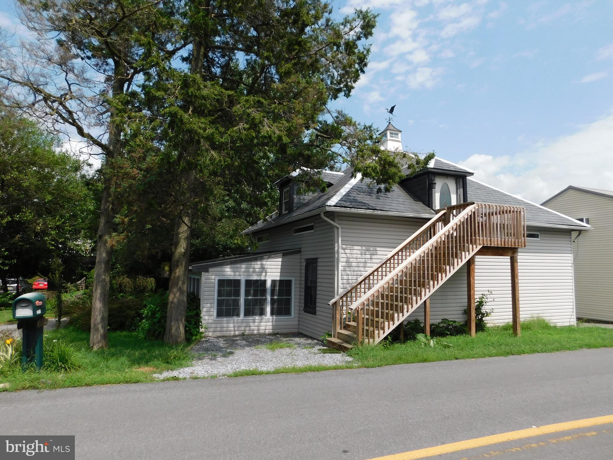 LEAMAN PLACE - Residential