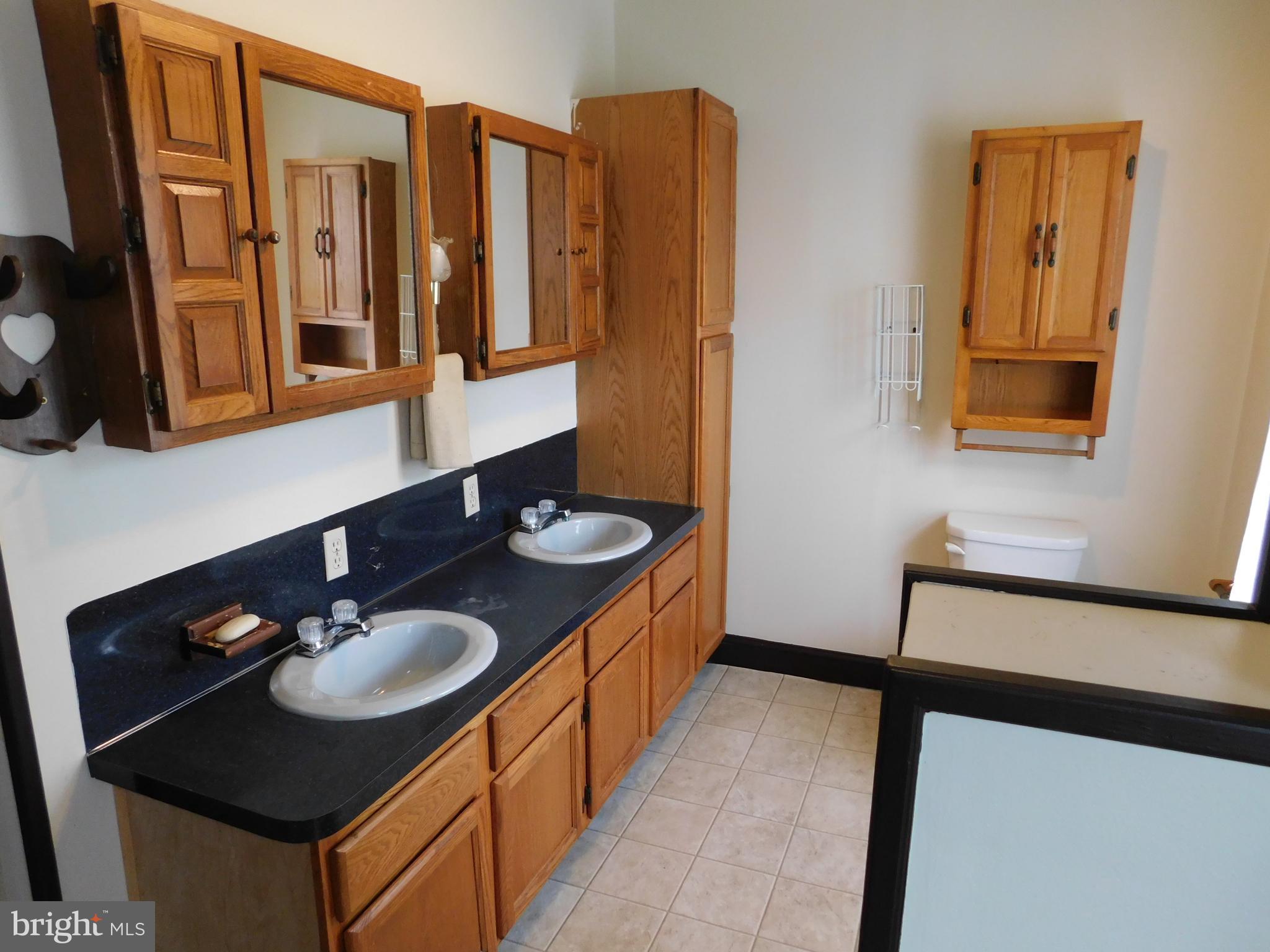 LEAMAN PLACE - Residential