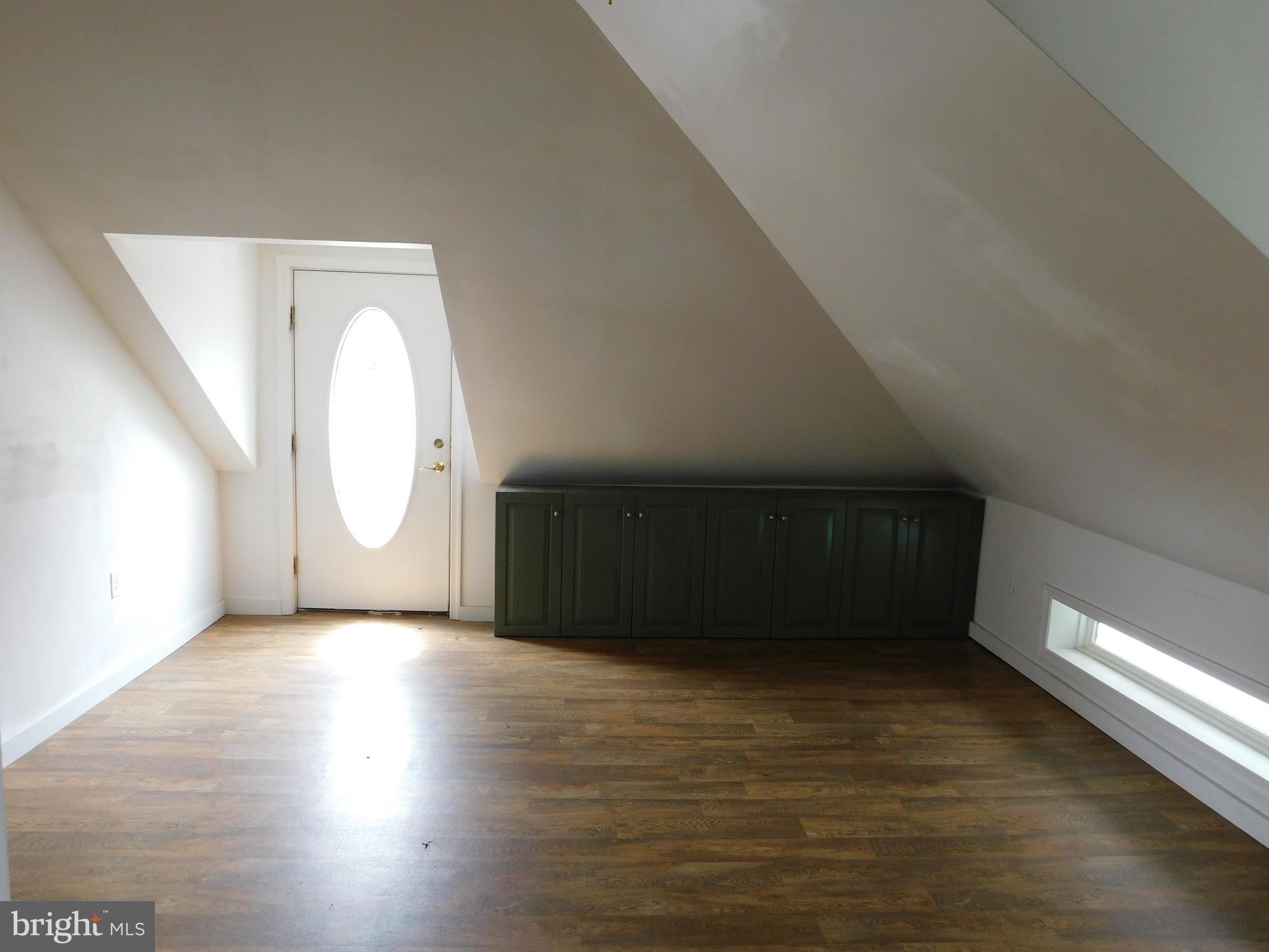 LEAMAN PLACE - Residential