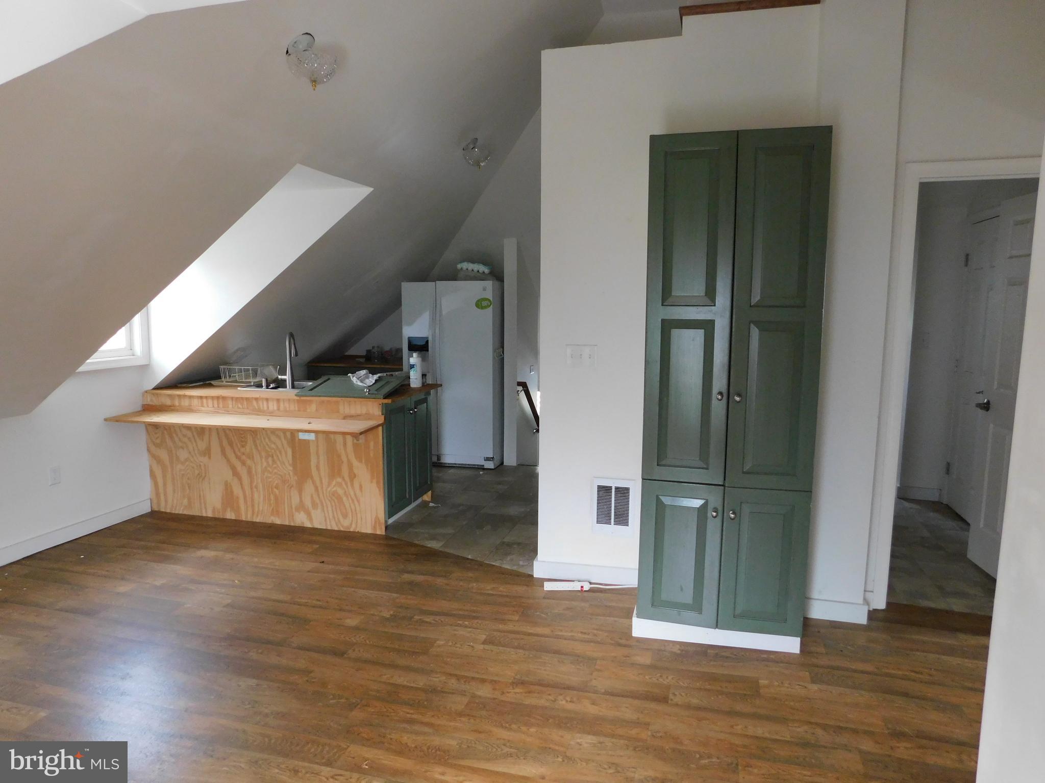 LEAMAN PLACE - Residential
