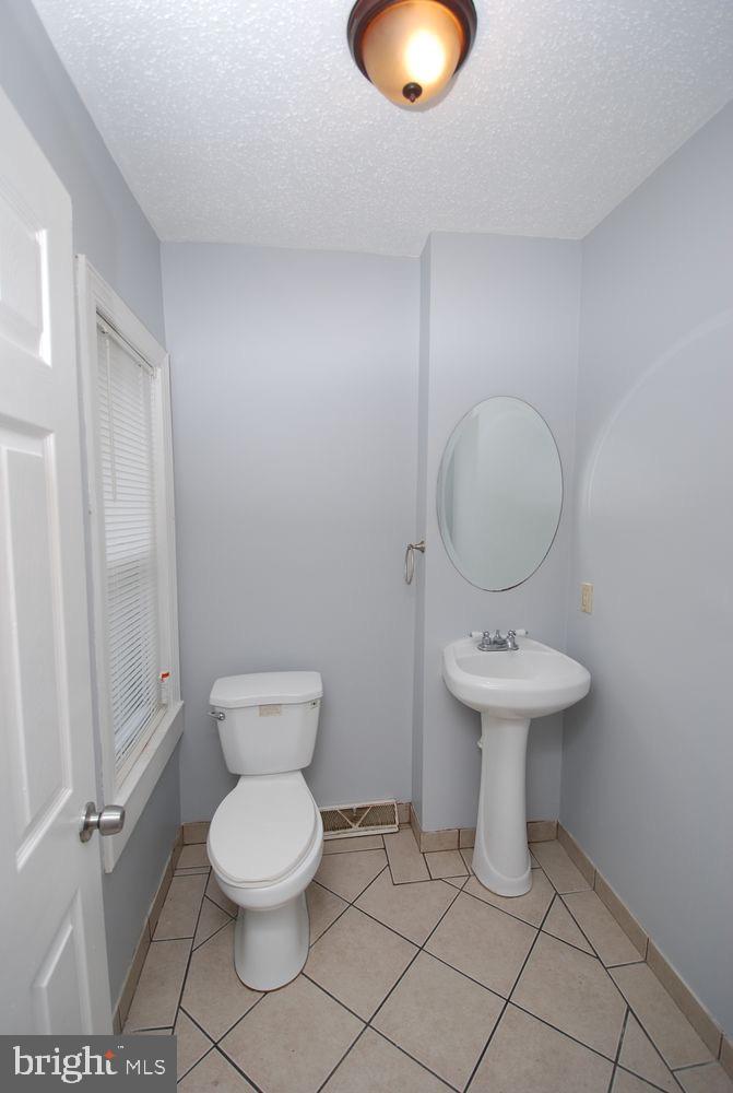 1112 CLIFFORD BROWN WALK