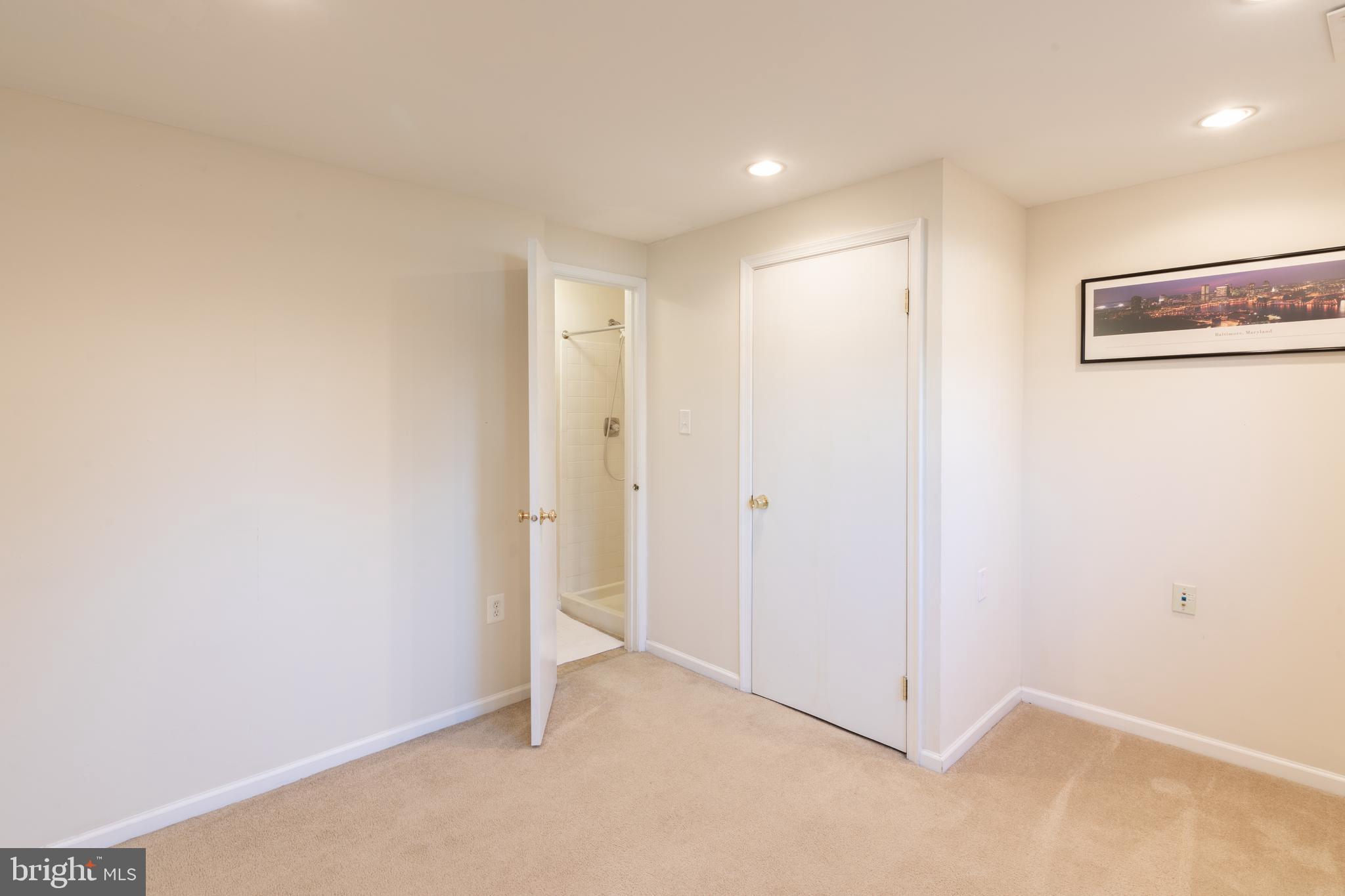 SARATOGA TOWNHOUSES - Residential Lease