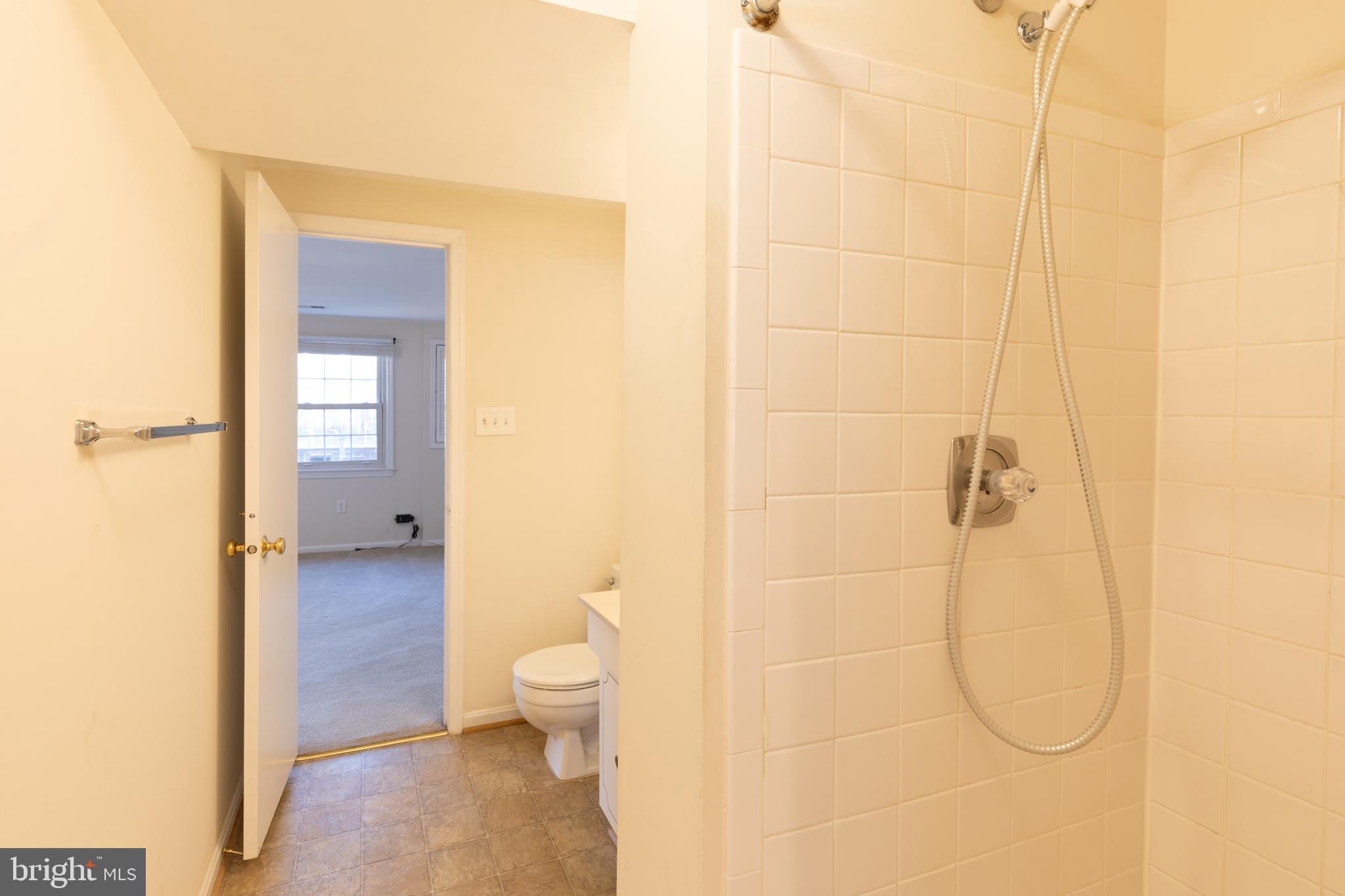 SARATOGA TOWNHOUSES - Residential Lease