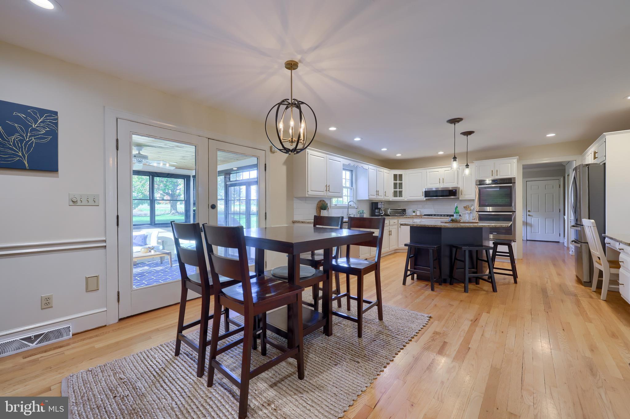 STONEHENGE - Residential