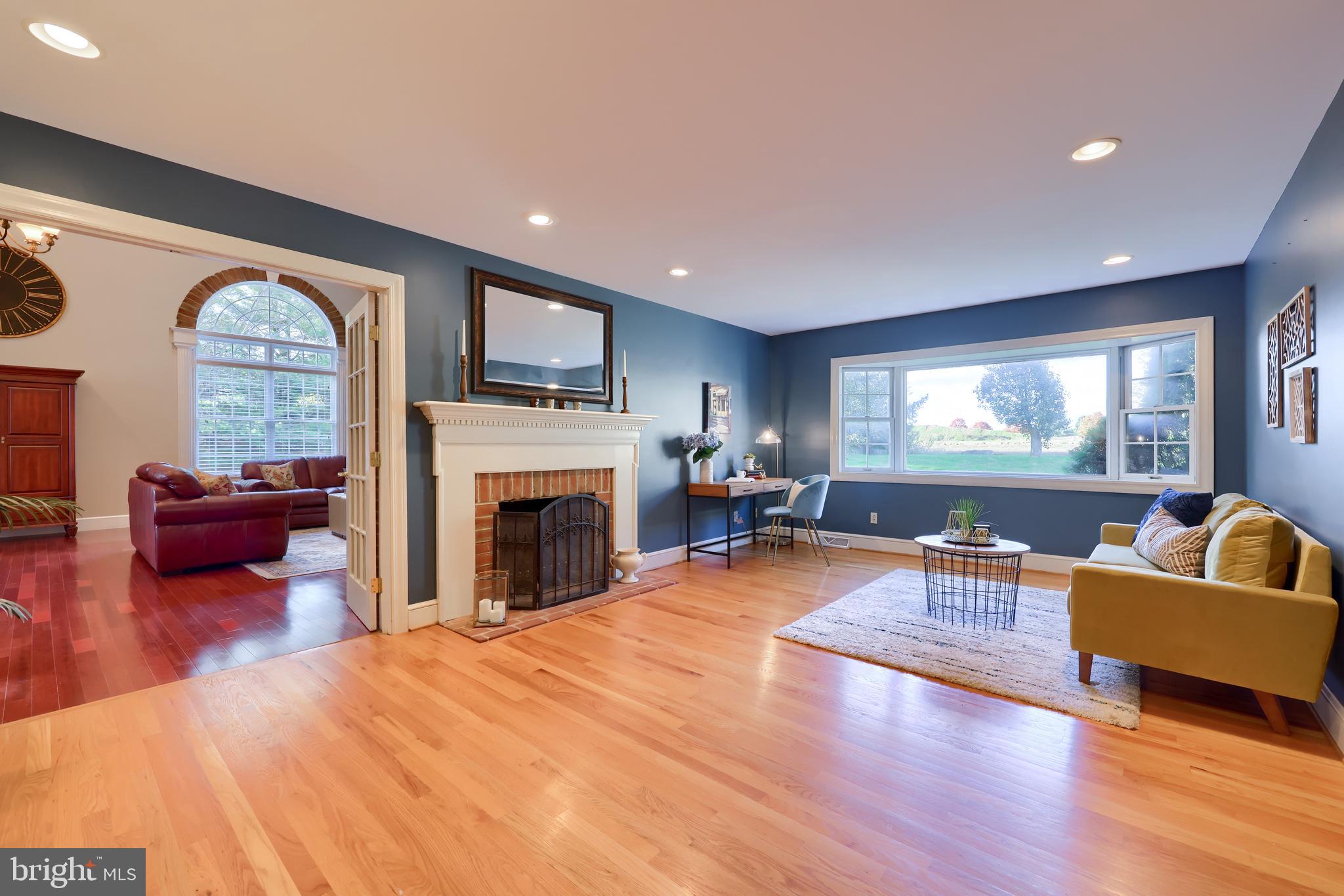 STONEHENGE - Residential